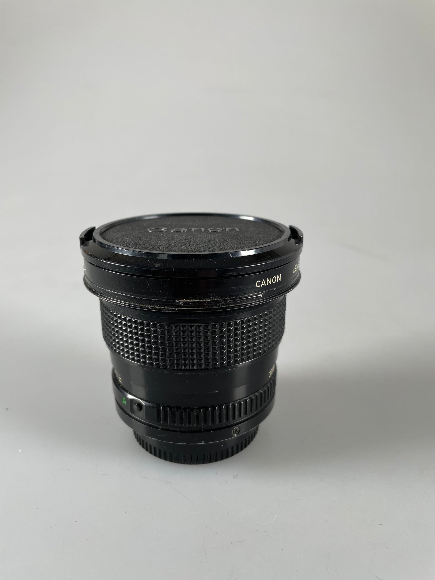 Canon New FD NFD 20mm f2.8 MF Wide Angle Lens