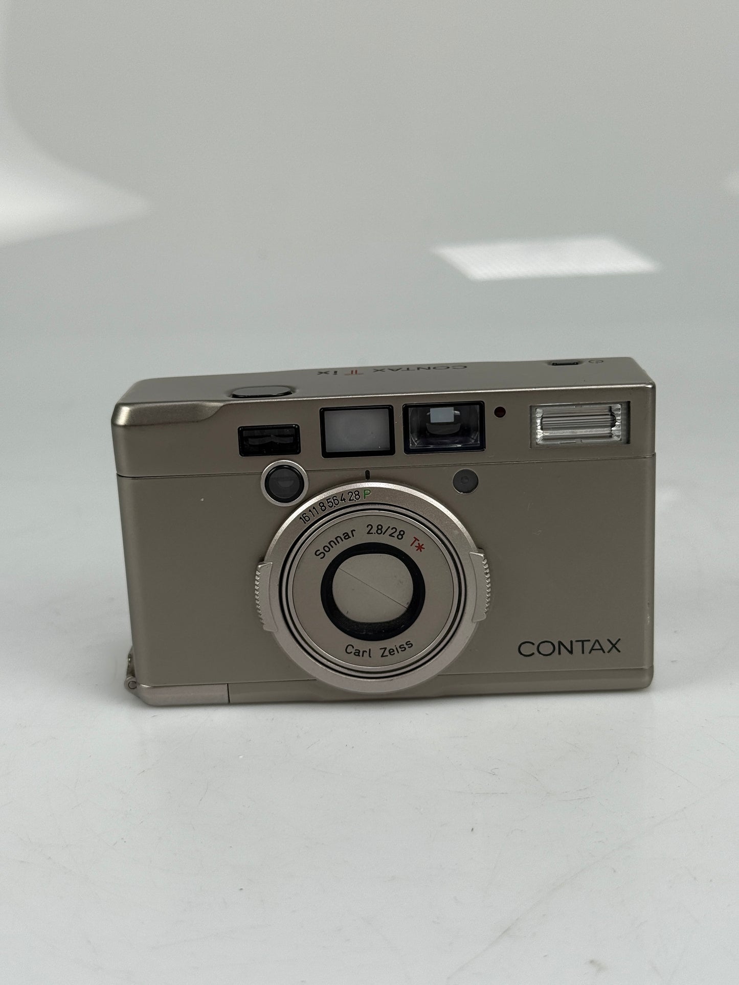 Contax Tix Carl Zeiss 28mm f2.8 Point＆Shoot APS Film Camera