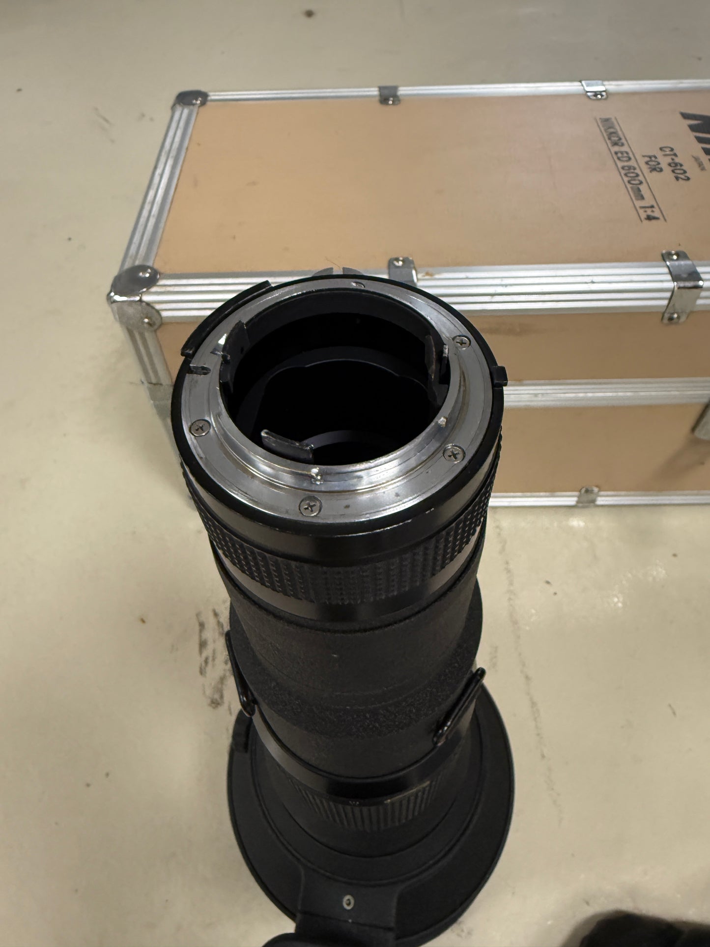 Nikon Nikkor ED 600mm f4 AIS Manual Focus Lens with Built-In Hood (Copy)