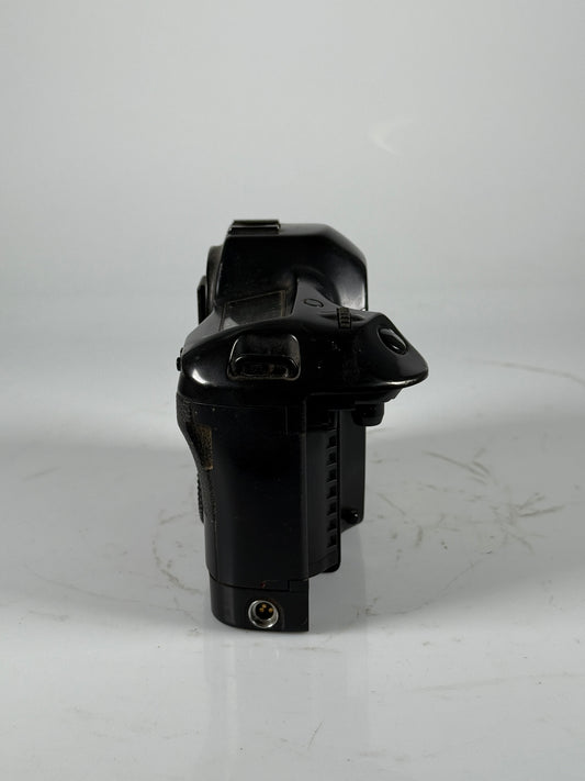 Canon EOS-1 SLR 35mm Film Camera Body