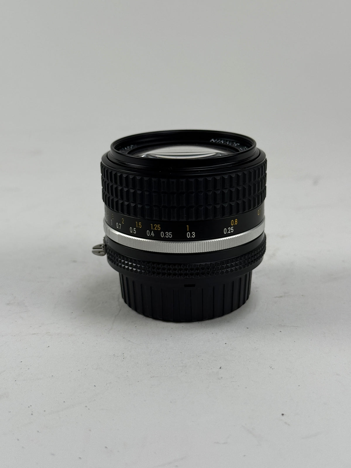 Nikon Ai-s ais Nikkor 28mm f2.8 Wide Angle MF Lens