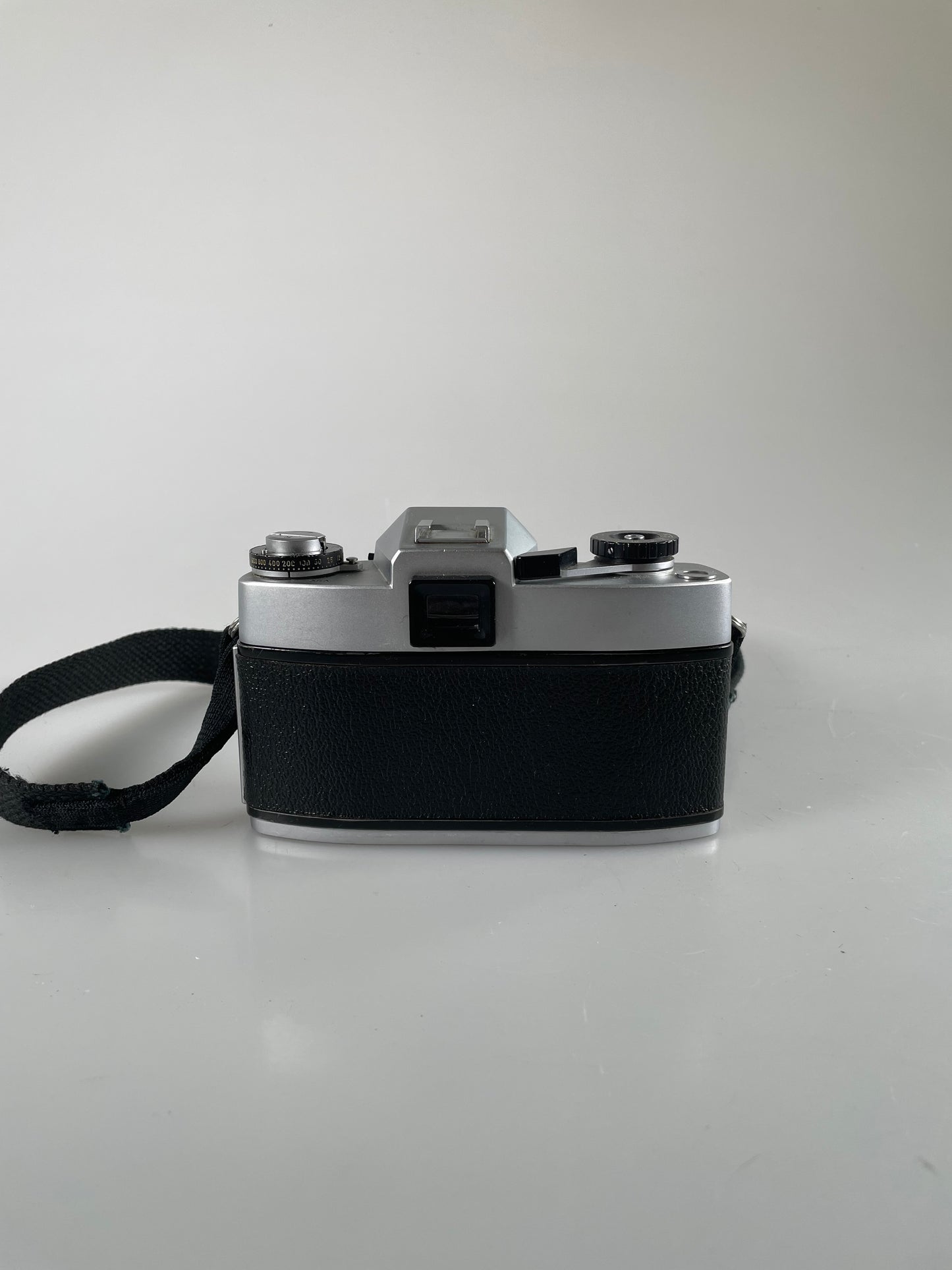 Leicaflex SL Chrome Body 35mm film camera