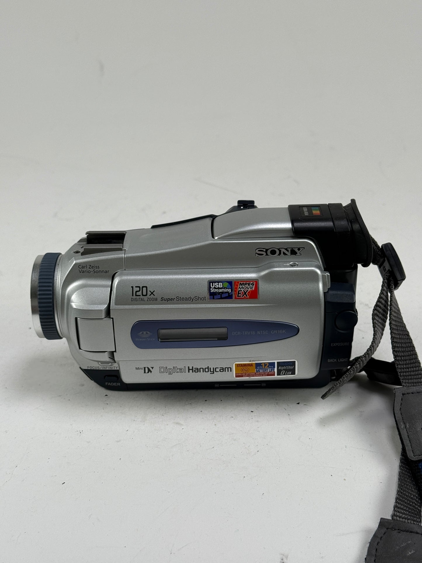 SONY Handycam DCR-TRV18 Digital Camcorder mini DV Camcorder