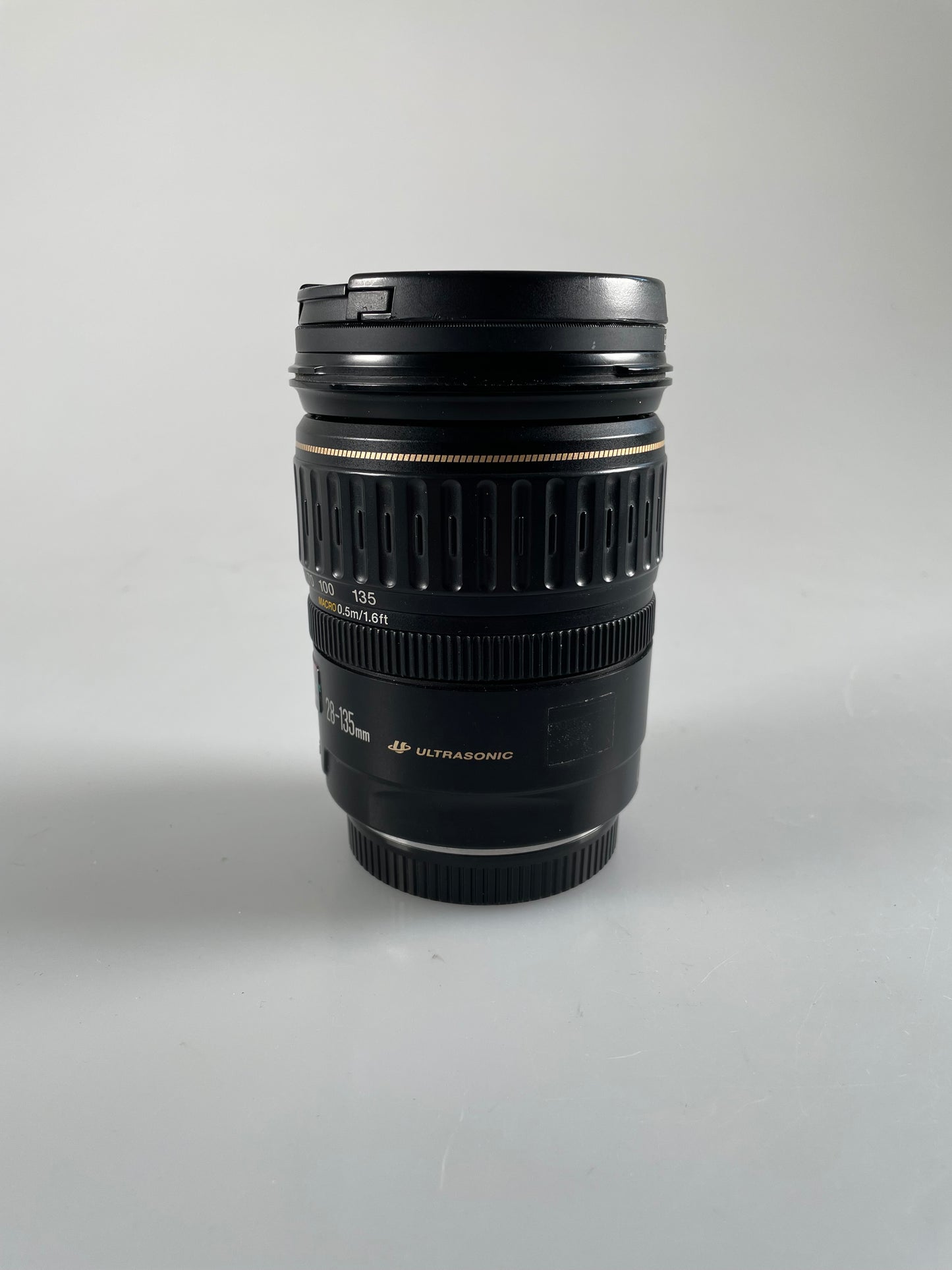 Canon EF 28-135mm f3.5-5.6 IS USM Macro Lens