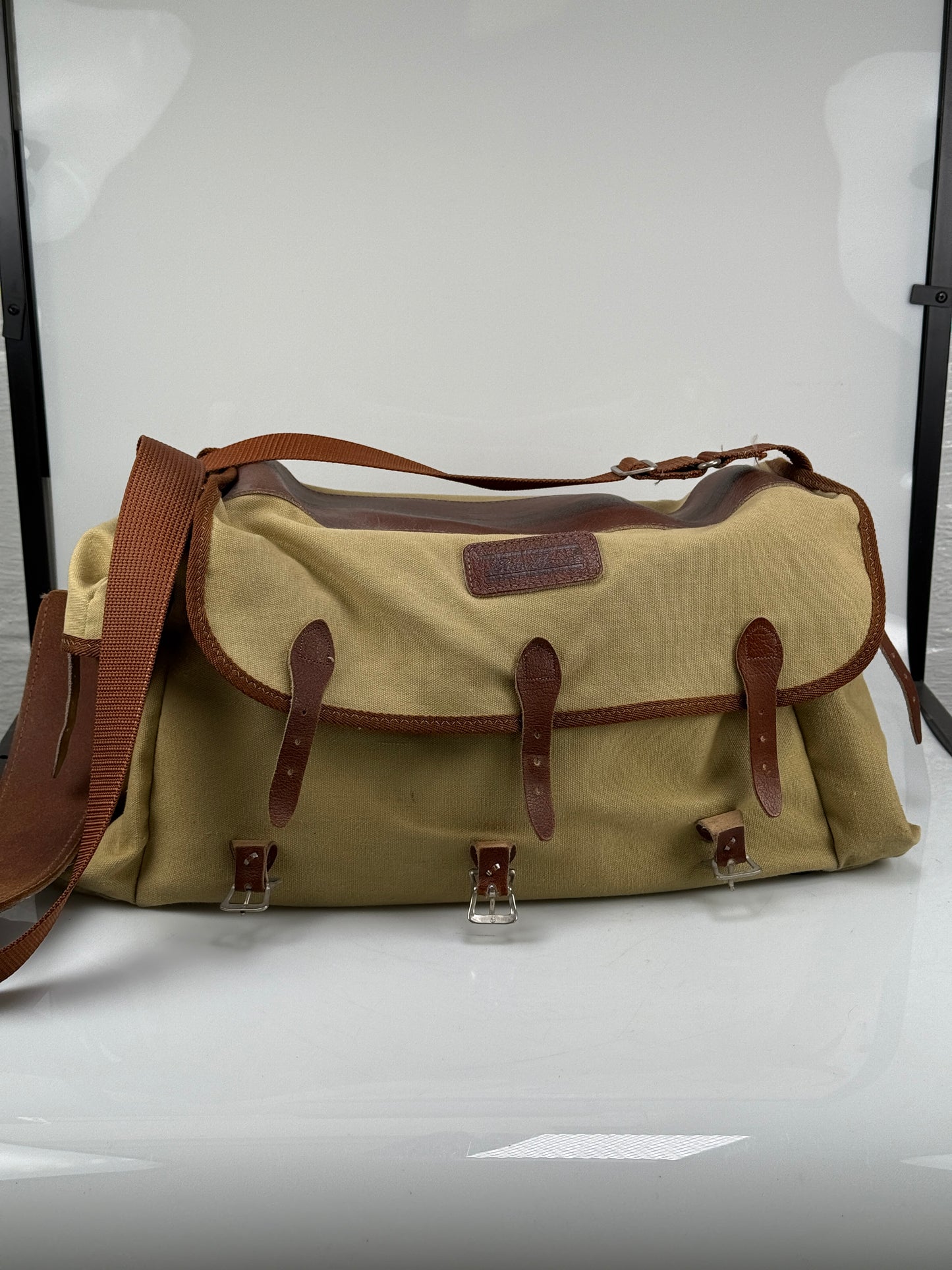 VINTAGE Eddie Bauer Canvas Leather Camera Shoulder Bag  Khaki/Tan Large