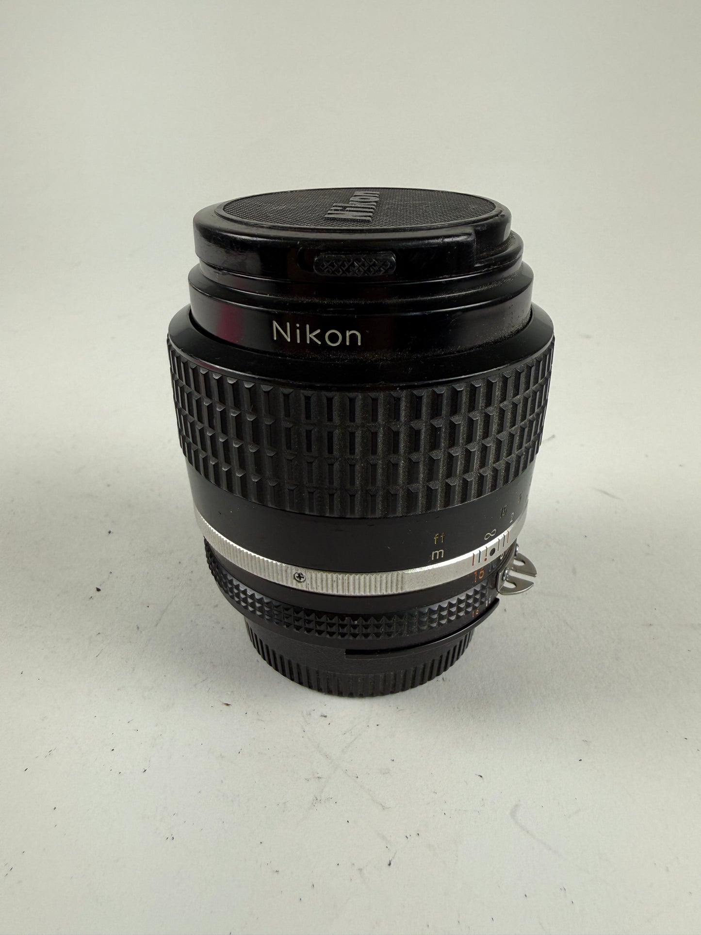 Nikon Nikkor Ais 35mm f1.4 Lens Prime SLR