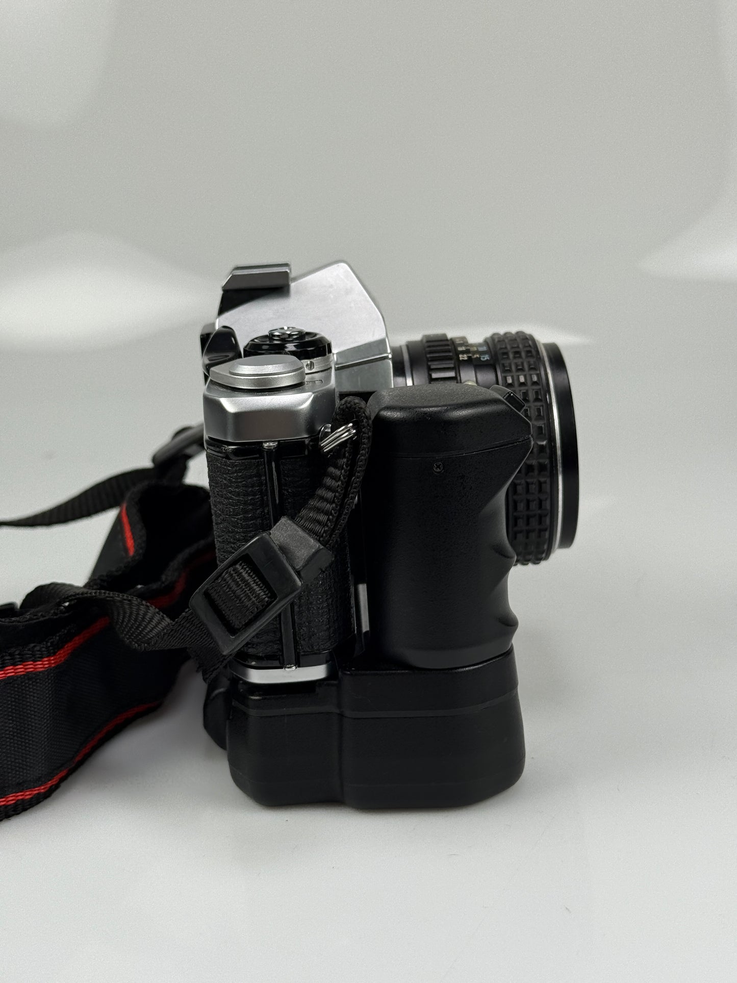 Pentax ME Chrome 35mm Film Camera w/ 55mm F2 Lens