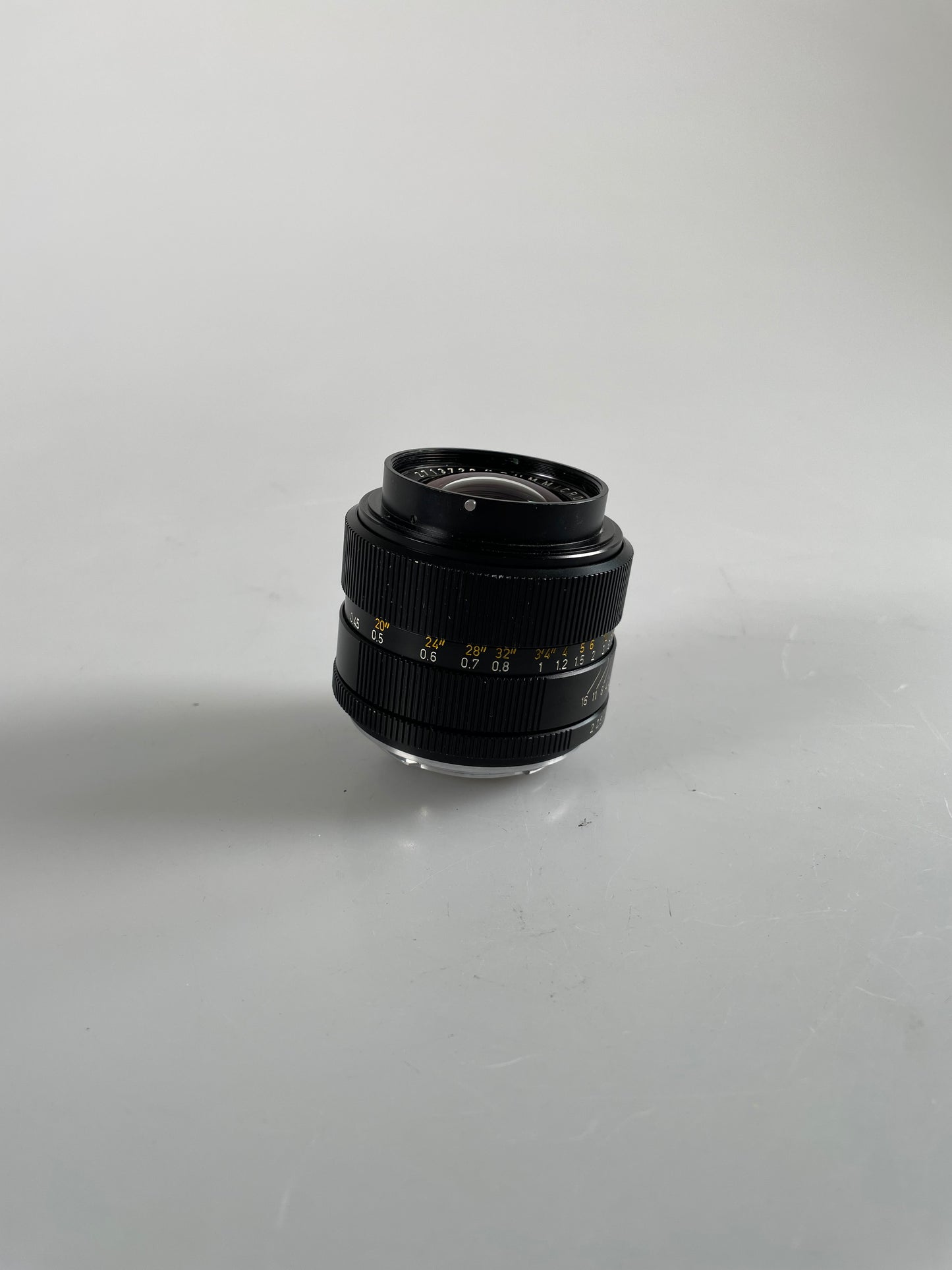 LEICA LEITZ SUMMICRON-R 35mm F2 11227 2 CAM R LENS