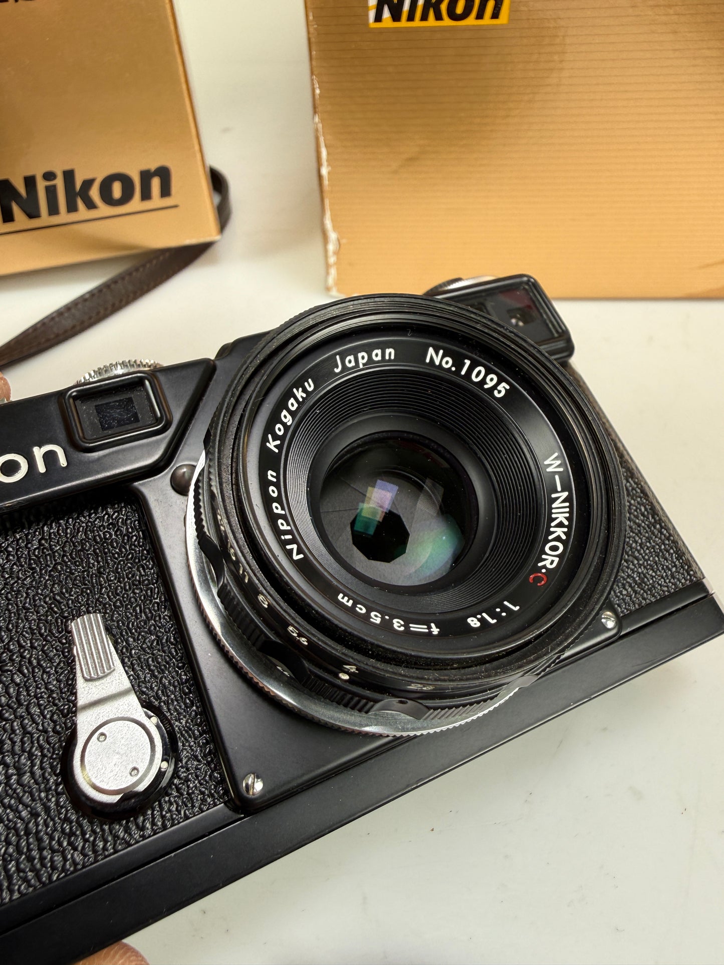 Nikon SP Limited Edition Black Body w/ 3.5cm 35mm f1.8 lens kit