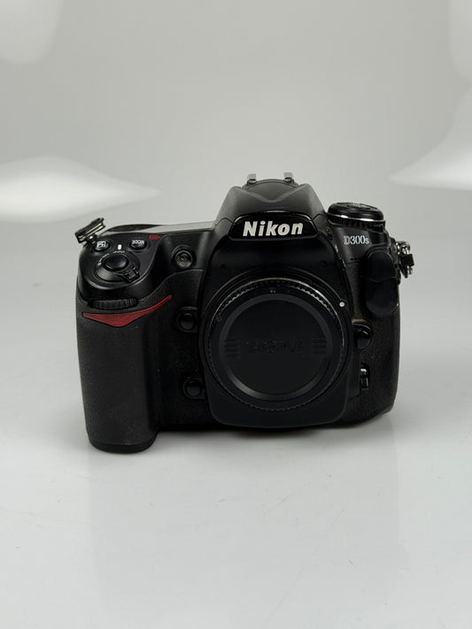 Nikon D300S 12.3MP Digital SLR Camera Body