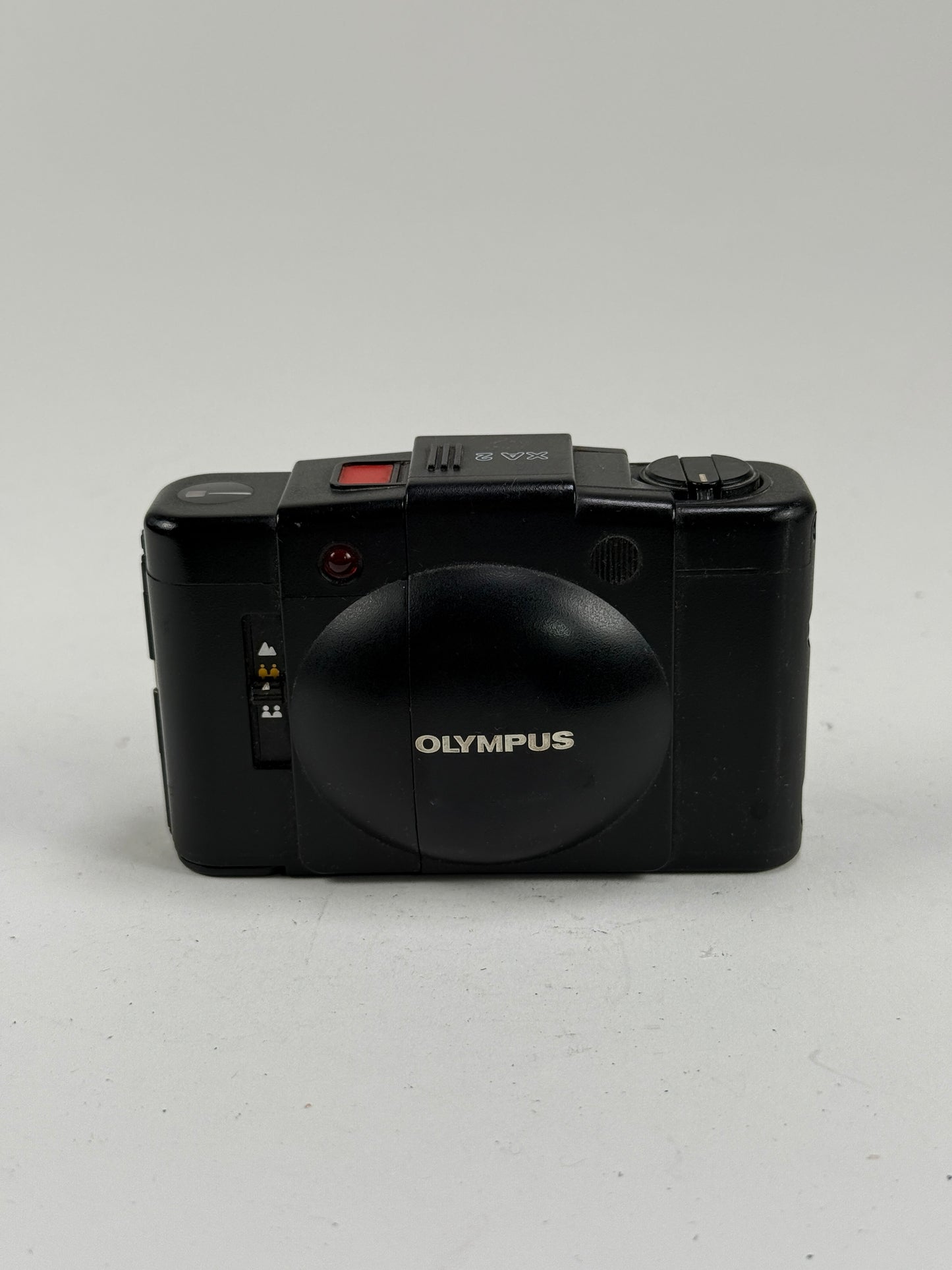 Olympus XA2 35mm Rangefinder Camera 35mm f3.5