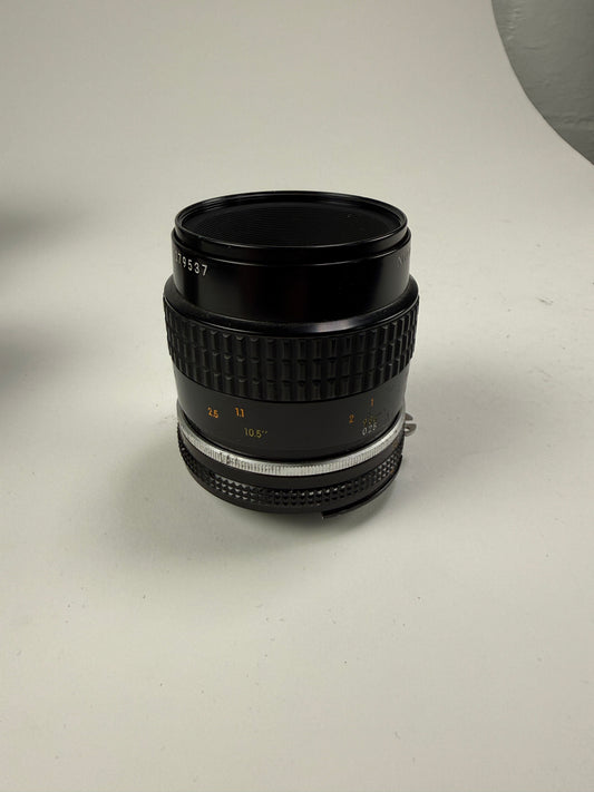 Nikon Nikkor AIS 55mm f2.8 Micro Lens