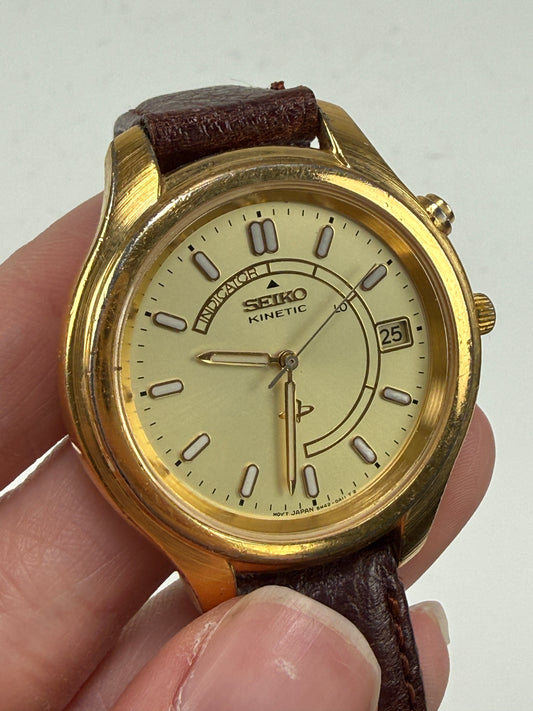 Sieko Kinetic Men’s Indicator Watch 5M42-0A19 Sapphire Crystal Japanese Movement