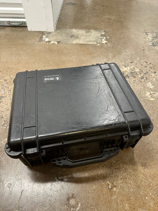 Pelican 1550 Protector Case  20.7 × 17.2 × 8.4"  Black  Water Tight