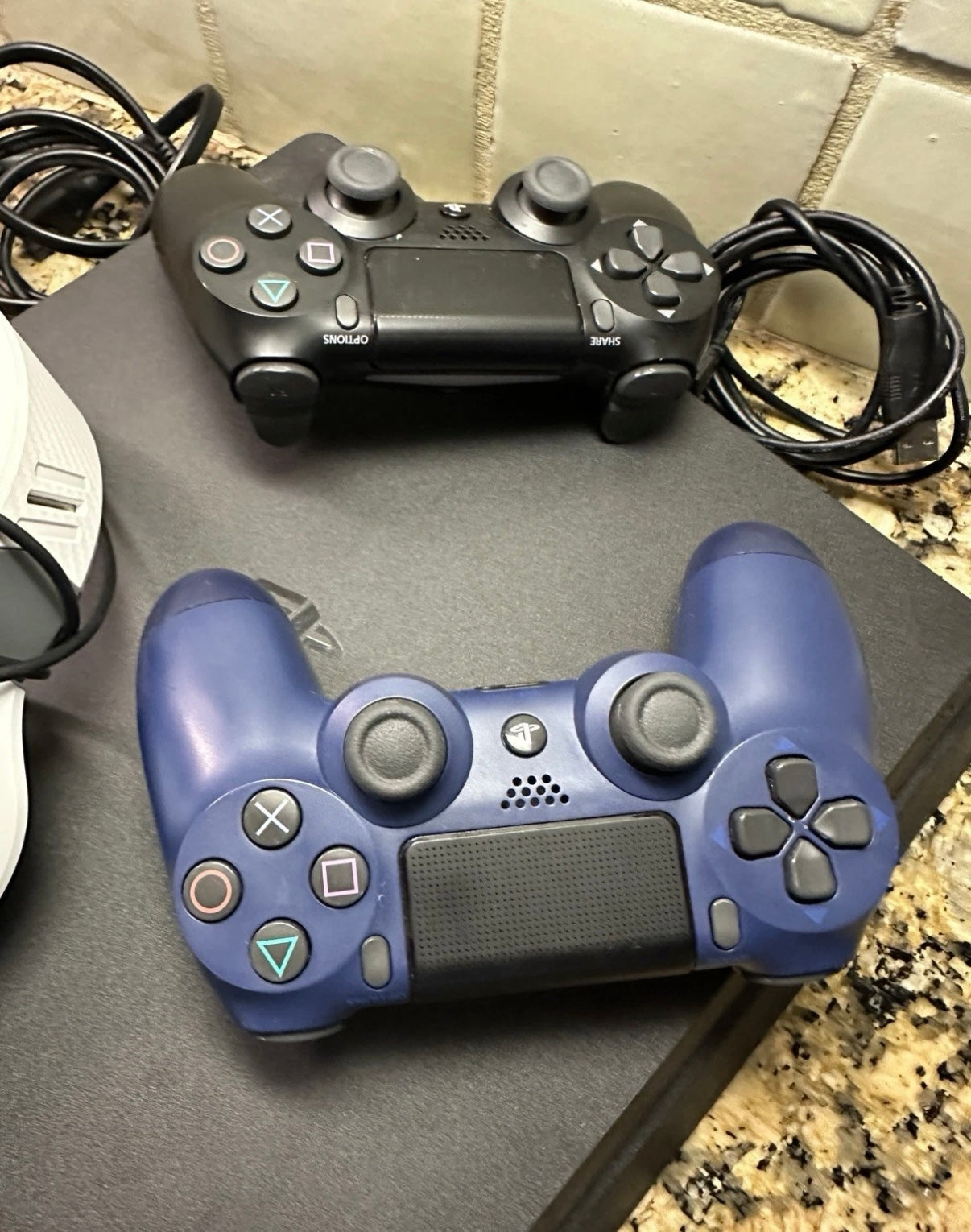 sony ps4 slim game console 1tb With 2 Controllers, Turtle Beach Headphones