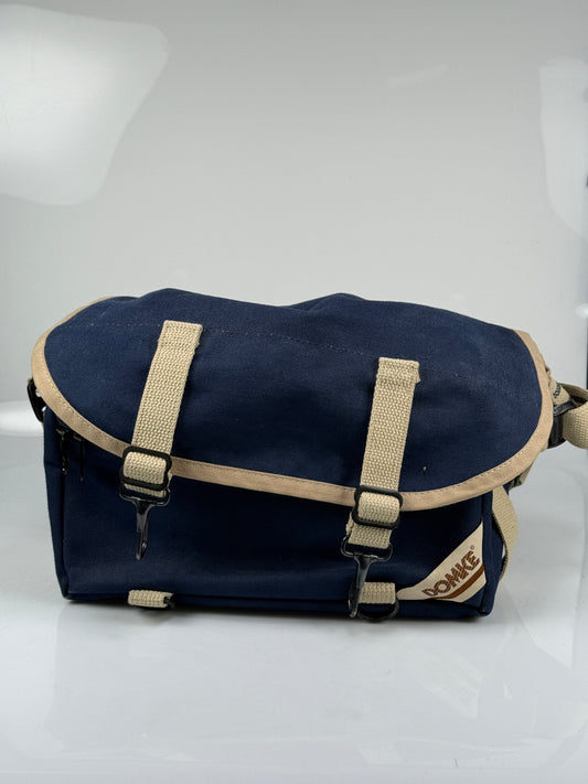 DOMKE F-6 Little Bit Smaller CAMERA SHOULDER BAG IN Blue, with insert