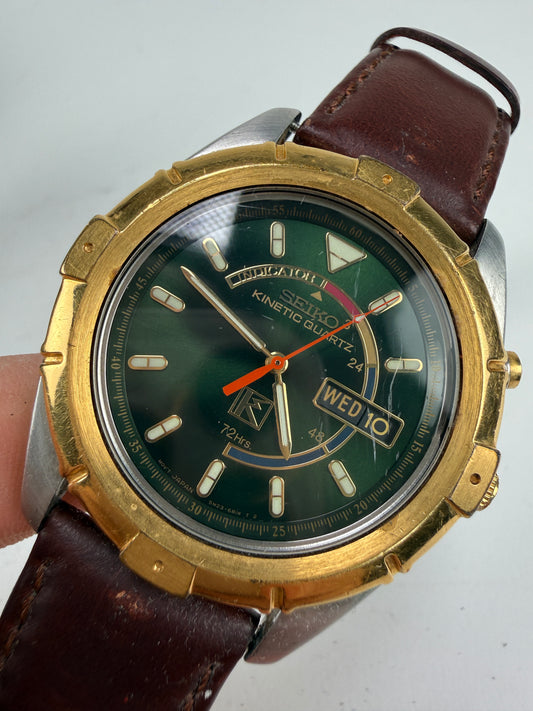 Sieko Kinetic Men’s Indicator Watch 5M23-6A89 Sapphire Crystal Japanese Movement