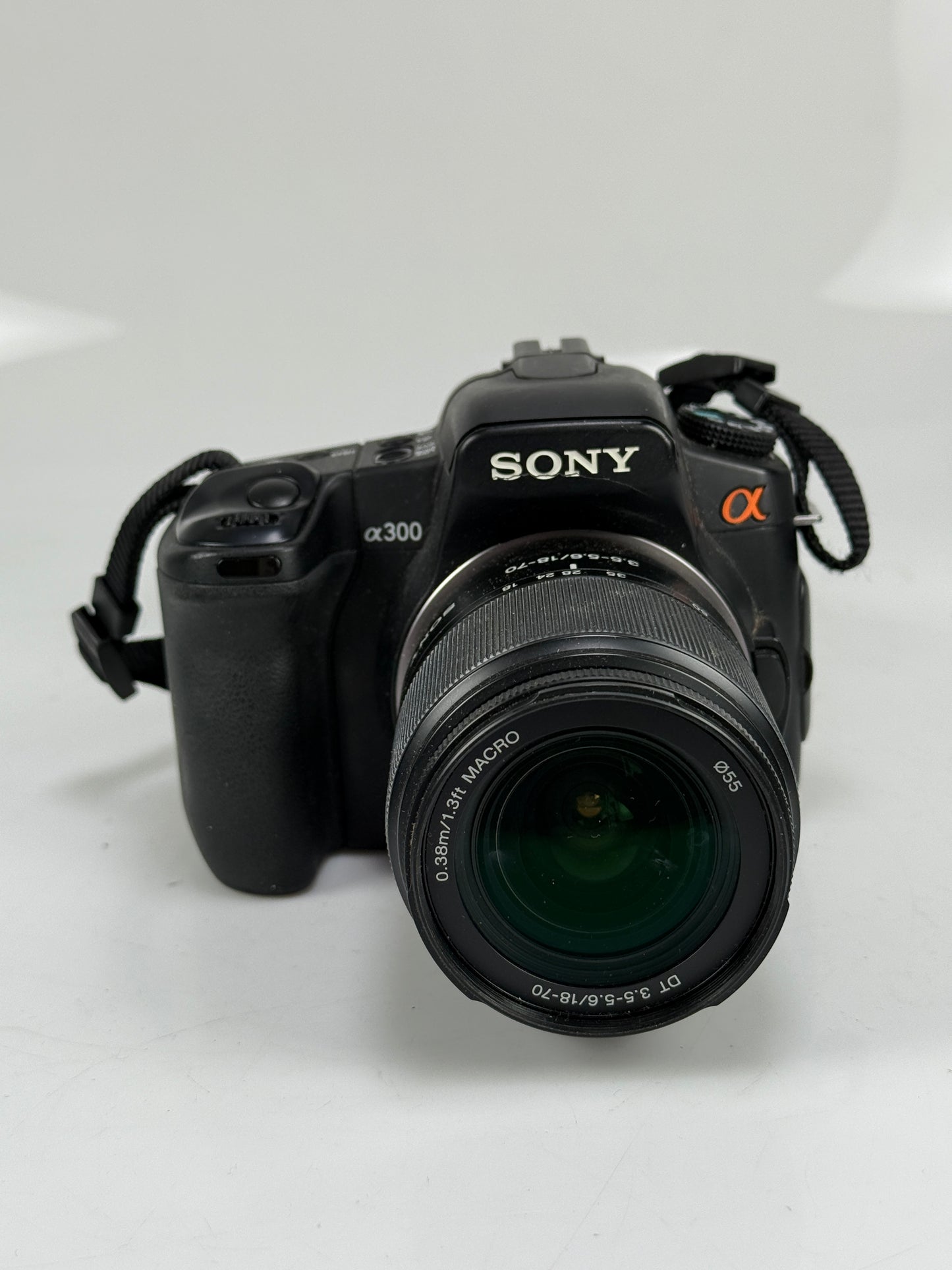 Sony Alpha DSLR A-300 Digital DSLR Camera Kit W 18-55mm Lens Kit