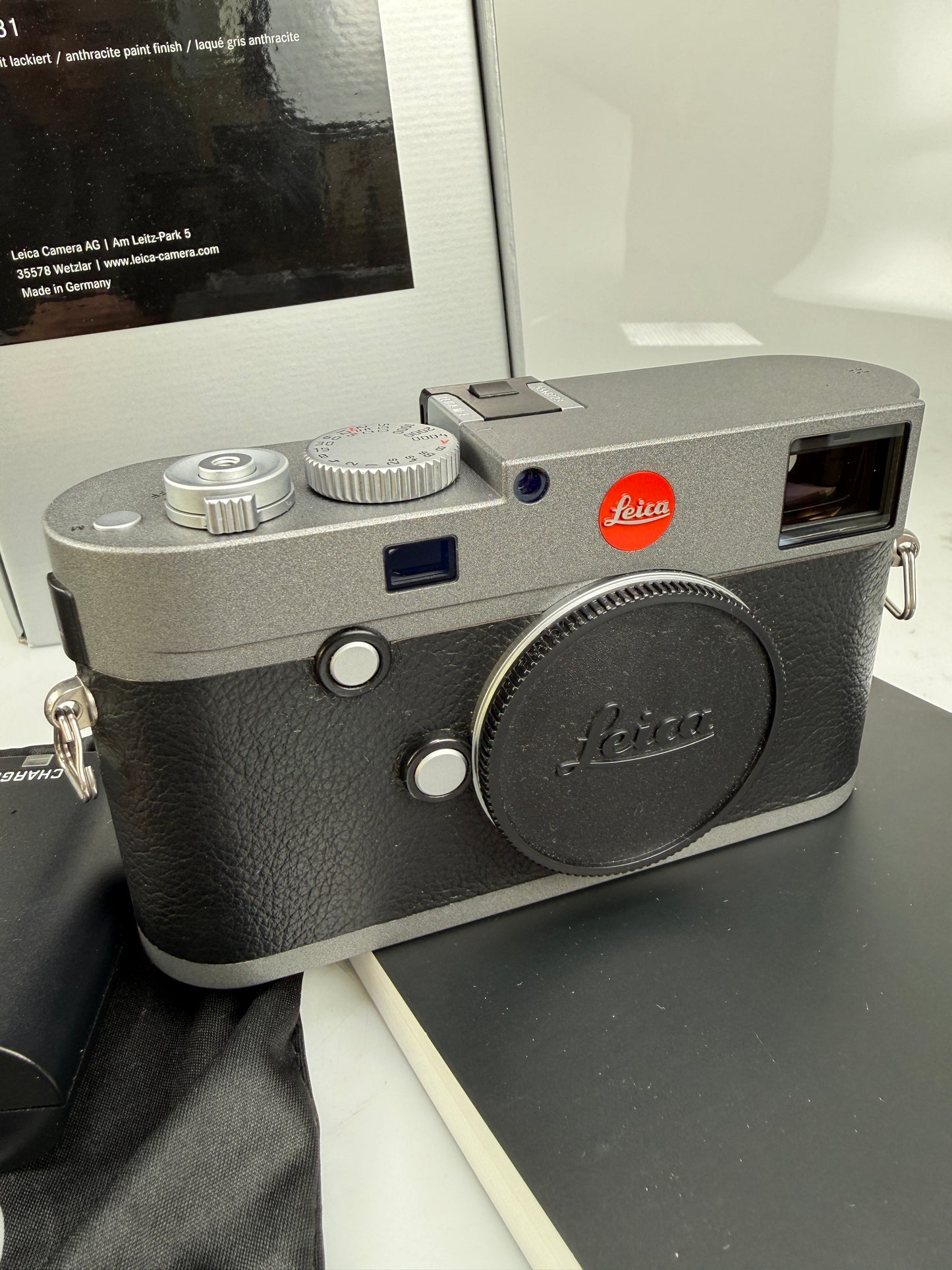 Leica M-E (Typ 240) 24MP Digital Rangefinder Camera Anthracite RARE