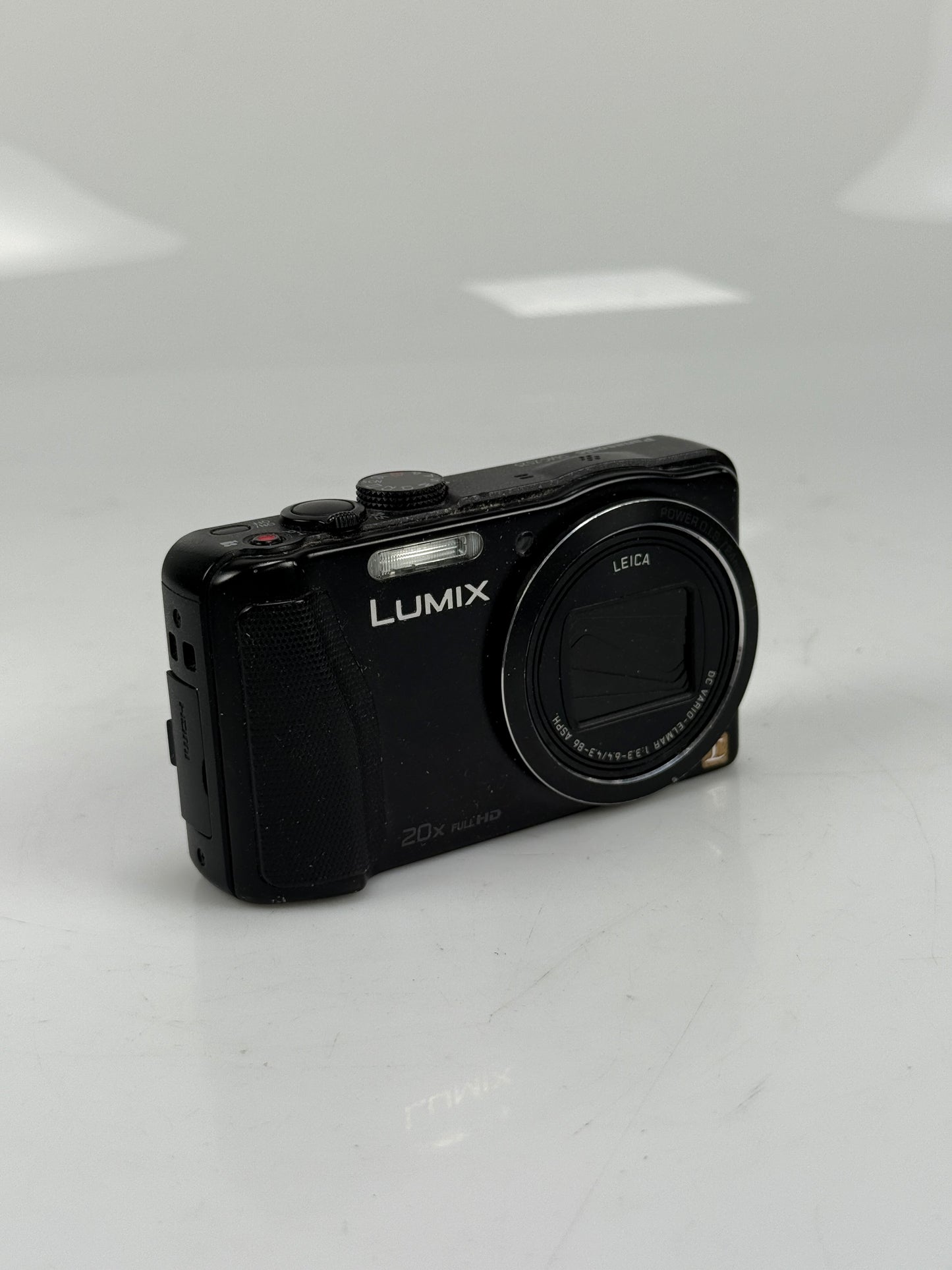 Panasonic LUMIX DMC-ZS25 16MP Digital Camera  20X Zoom