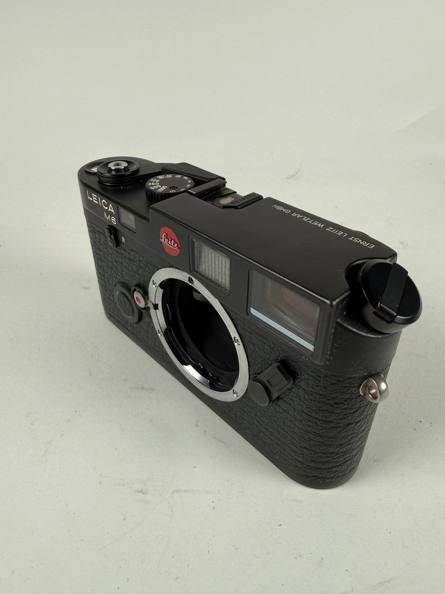 Leica M6 Classic 0.72 35mm rangefinder film camera black