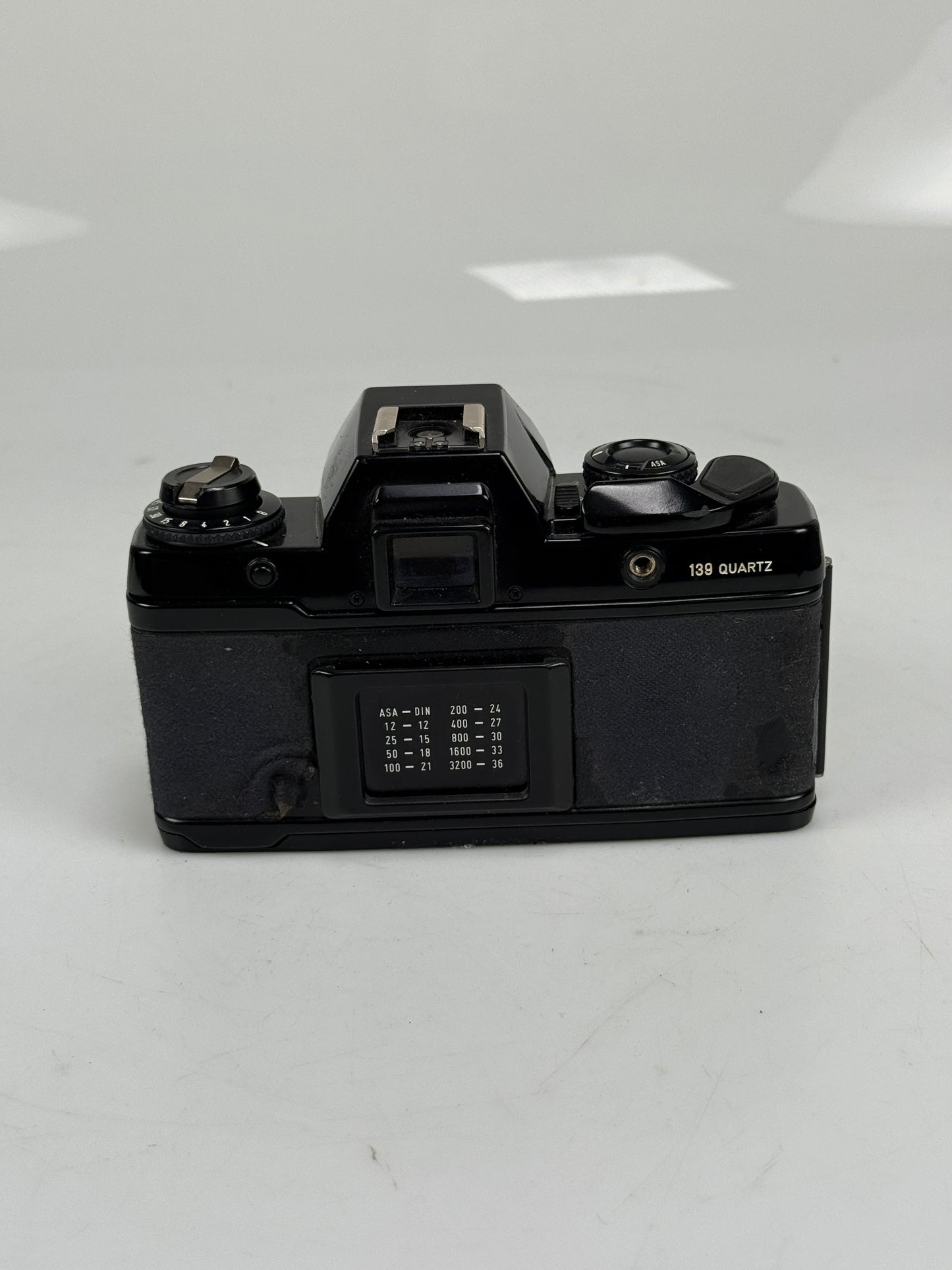 Contax 139 Quartz SLR Film Camera Body