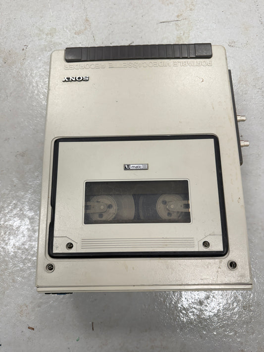 SONY U-Matic Portable Videocassette Recorder VO-6800 UNTESTED PARTS OR REPAIR