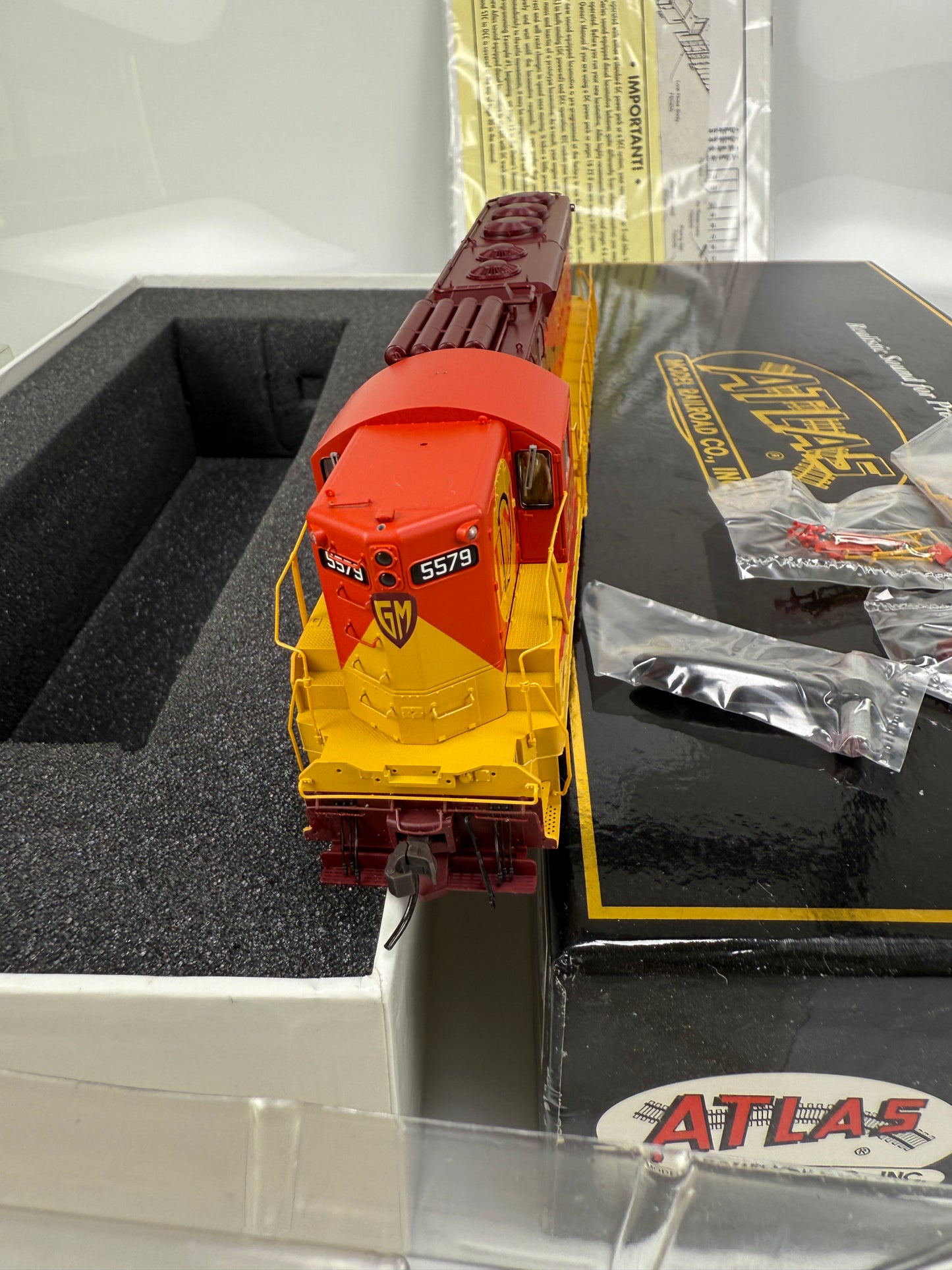 Atlas master gold HO 7587 EMD Demonstrator Road 5579 SD-24 Locomotive w/ DCC & Sound