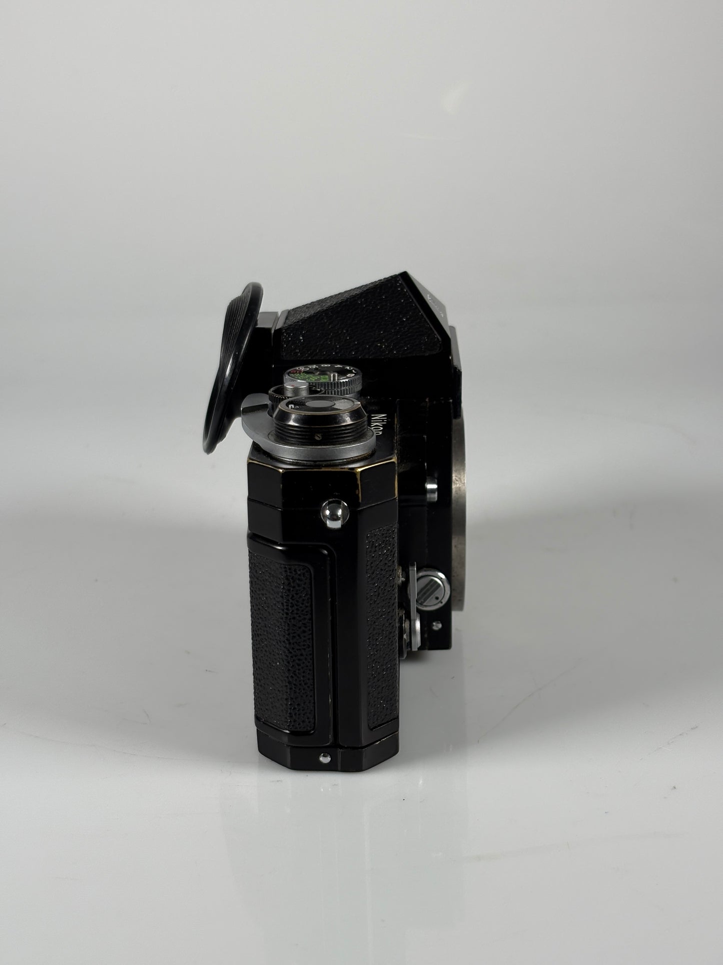 Nikon F Black body prism eye level finder 35mm film camera
