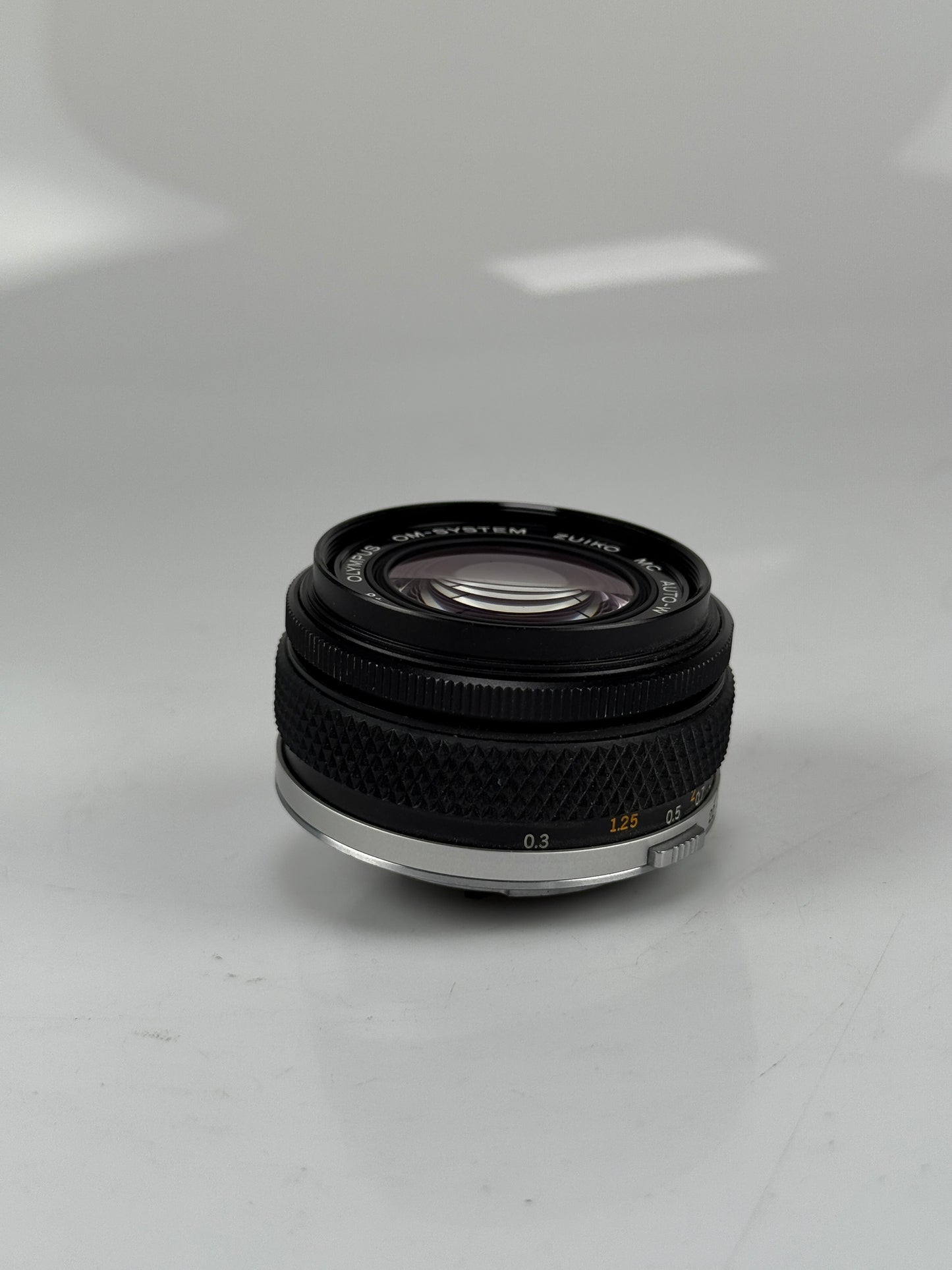 Olympus OM-System Zuiko MC Auto W 28mm f2.8 MF lens