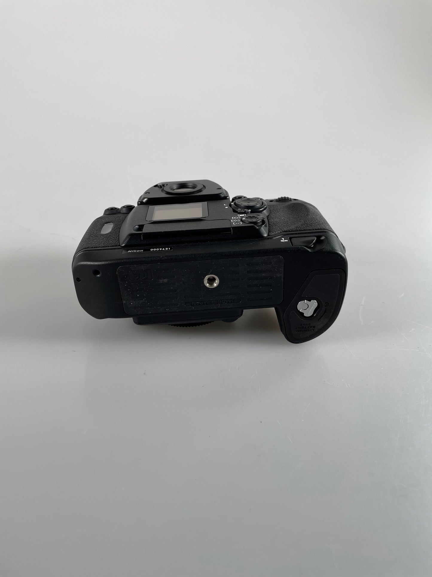 Nikon F6 35mm SLR Film Camera Body