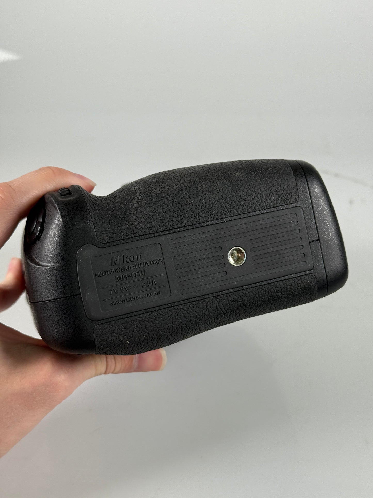 Nikon D750 24.3MP FX Digital Camera Body with grip