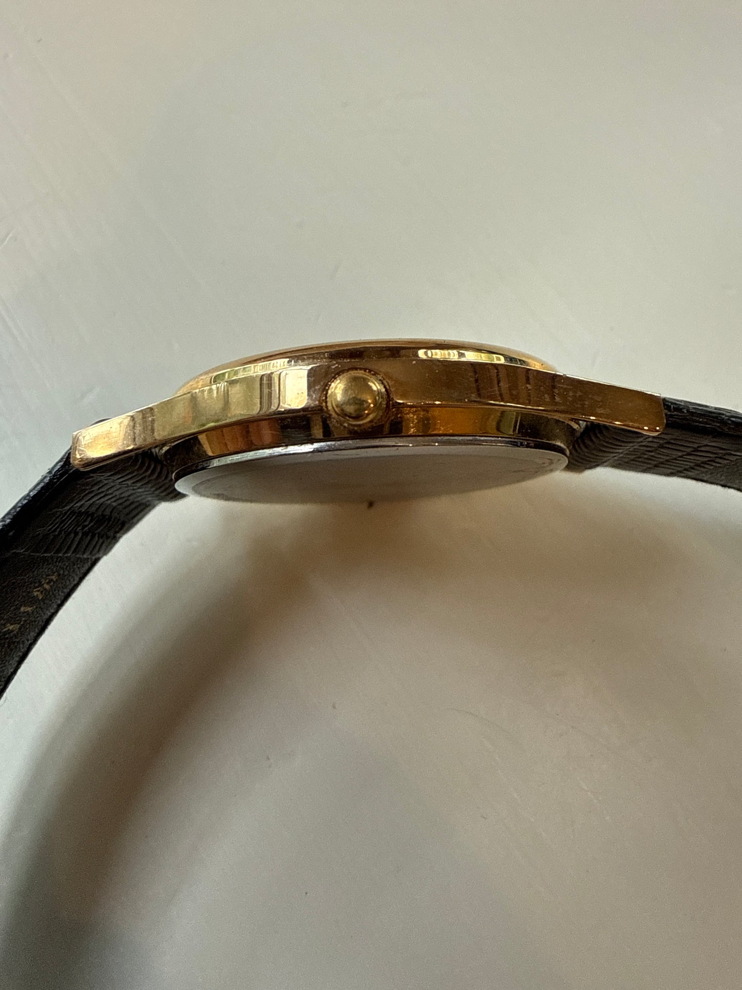 Wittnauer Pegasus Mens Dress Watch 33mm Gold Tone Dial Black Leather