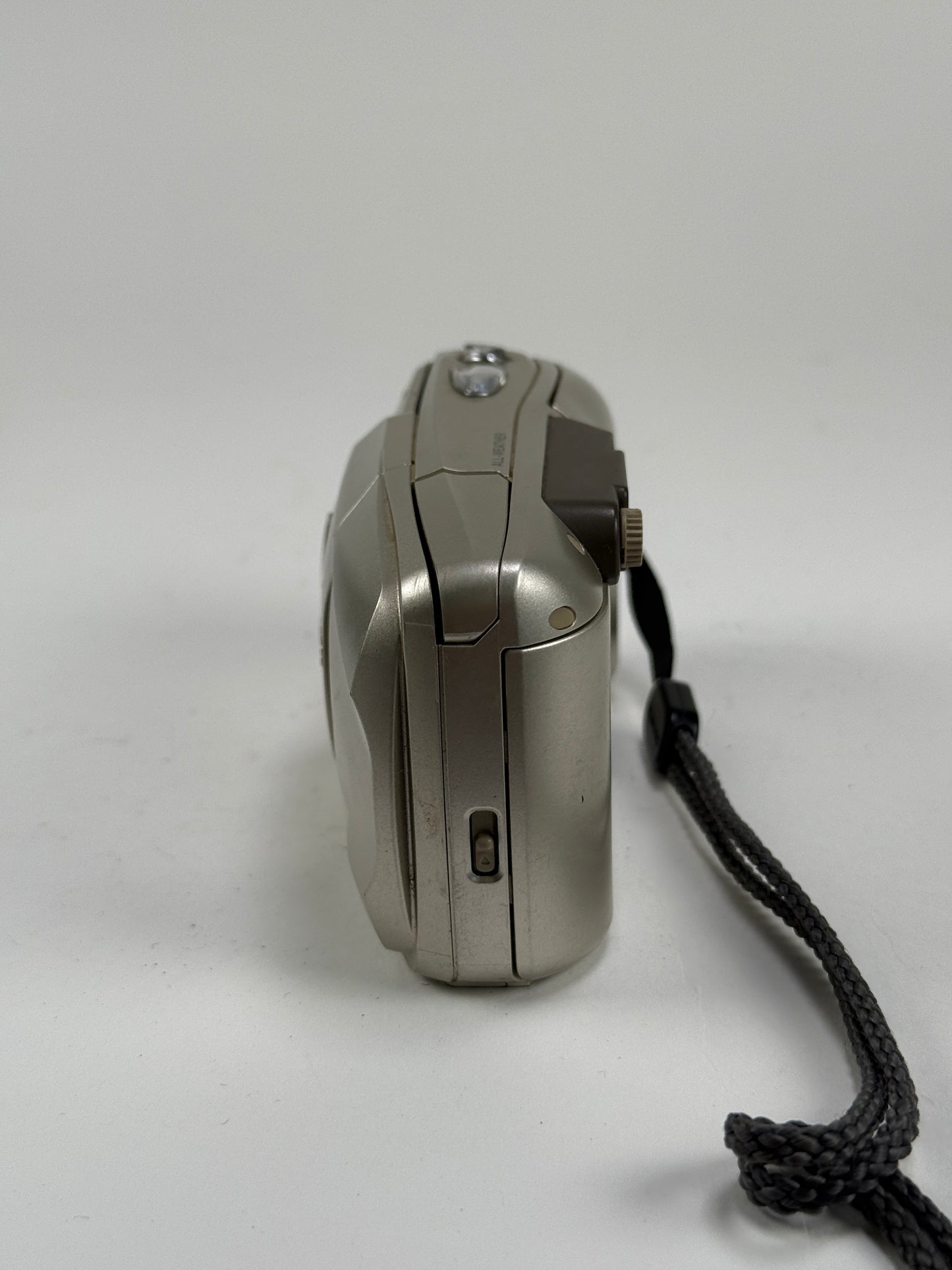 Olympus Stylus 100 WIDE All Weather 28-100mm Lens 35mm film Camera