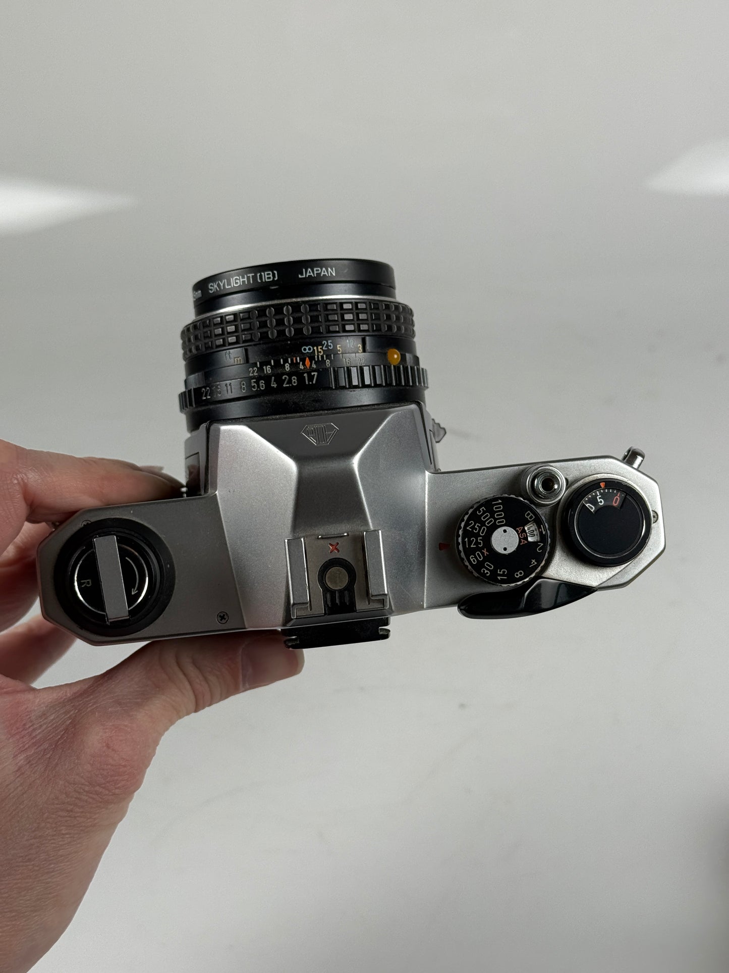 Pentax K1000 35mm SLR Camera Kit w/ 50mm f1.7 lens