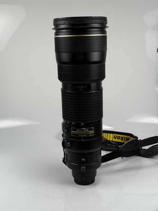Nikon 200-400mm f4 nikkor AF-S G ED VR II Lens AFS lens