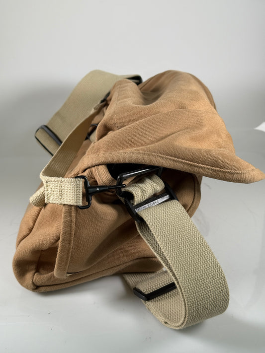 DOMKE F-2 ORIGINAL CAMERA SHOULDER BAG IN tan, with insert