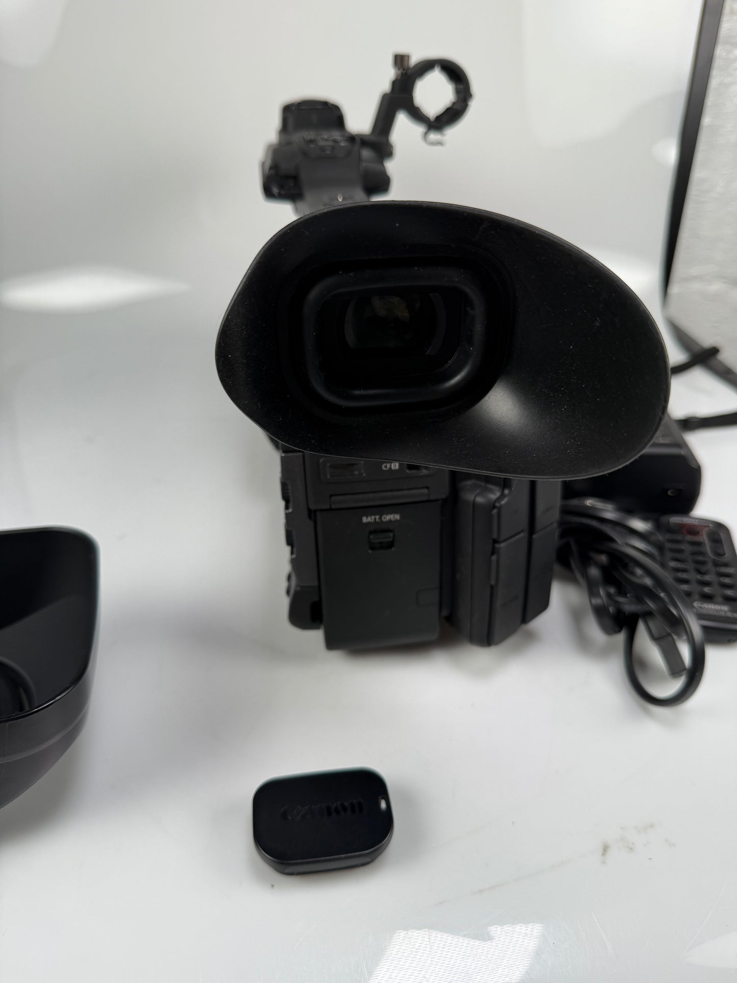 Canon XF305A 3CMOS HD Video Camera w/ 4.1-73.8mm f1.6/2.8 L lens