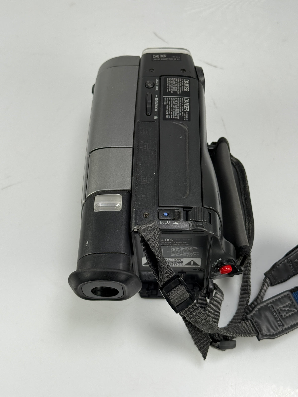 Sony CCD-TR96 Video8 Handycam Camcorder
