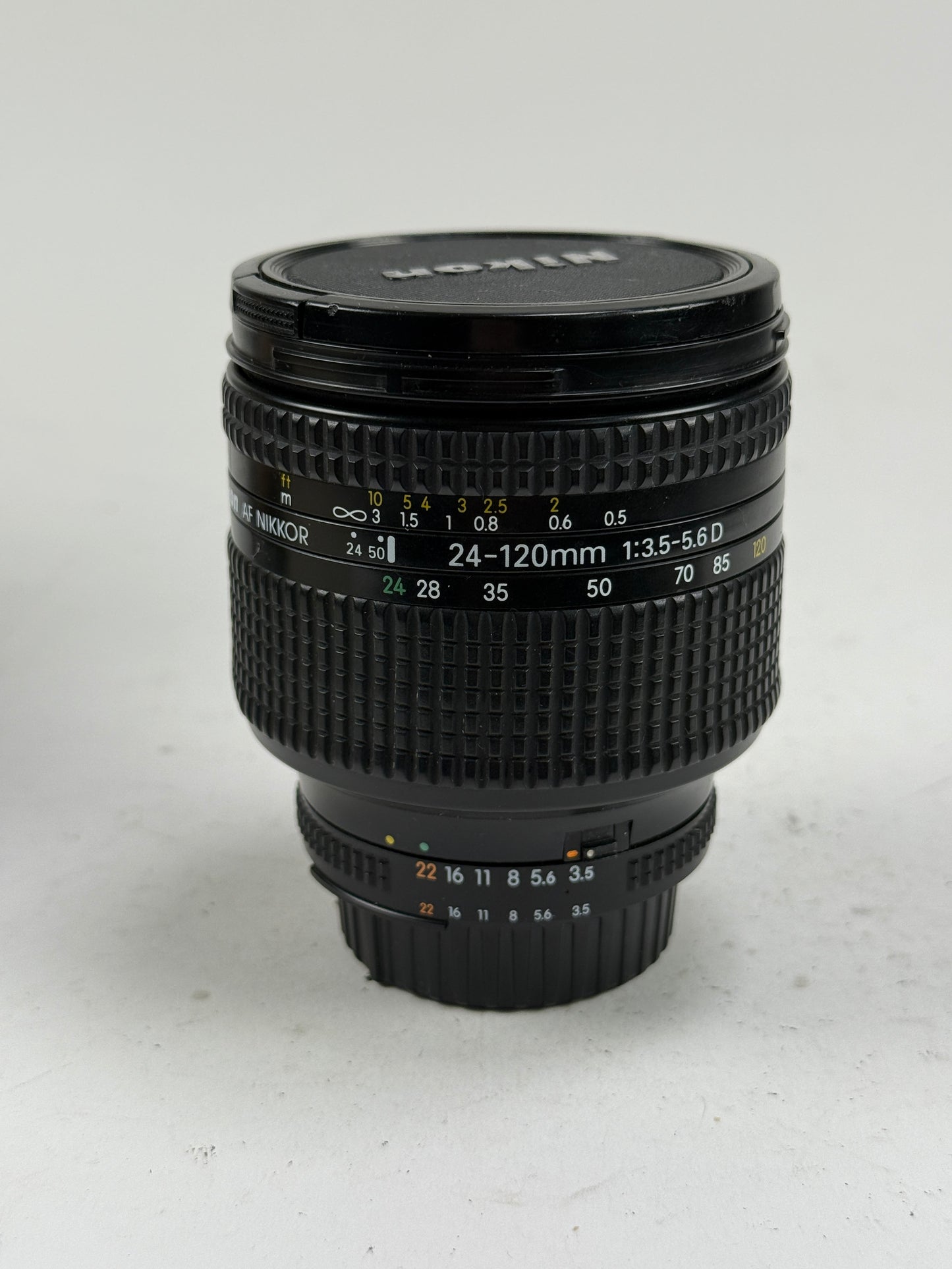 Nikon AF Nikkor 24-120mm F3.5-5.6 D Zoom Lens For F Mount