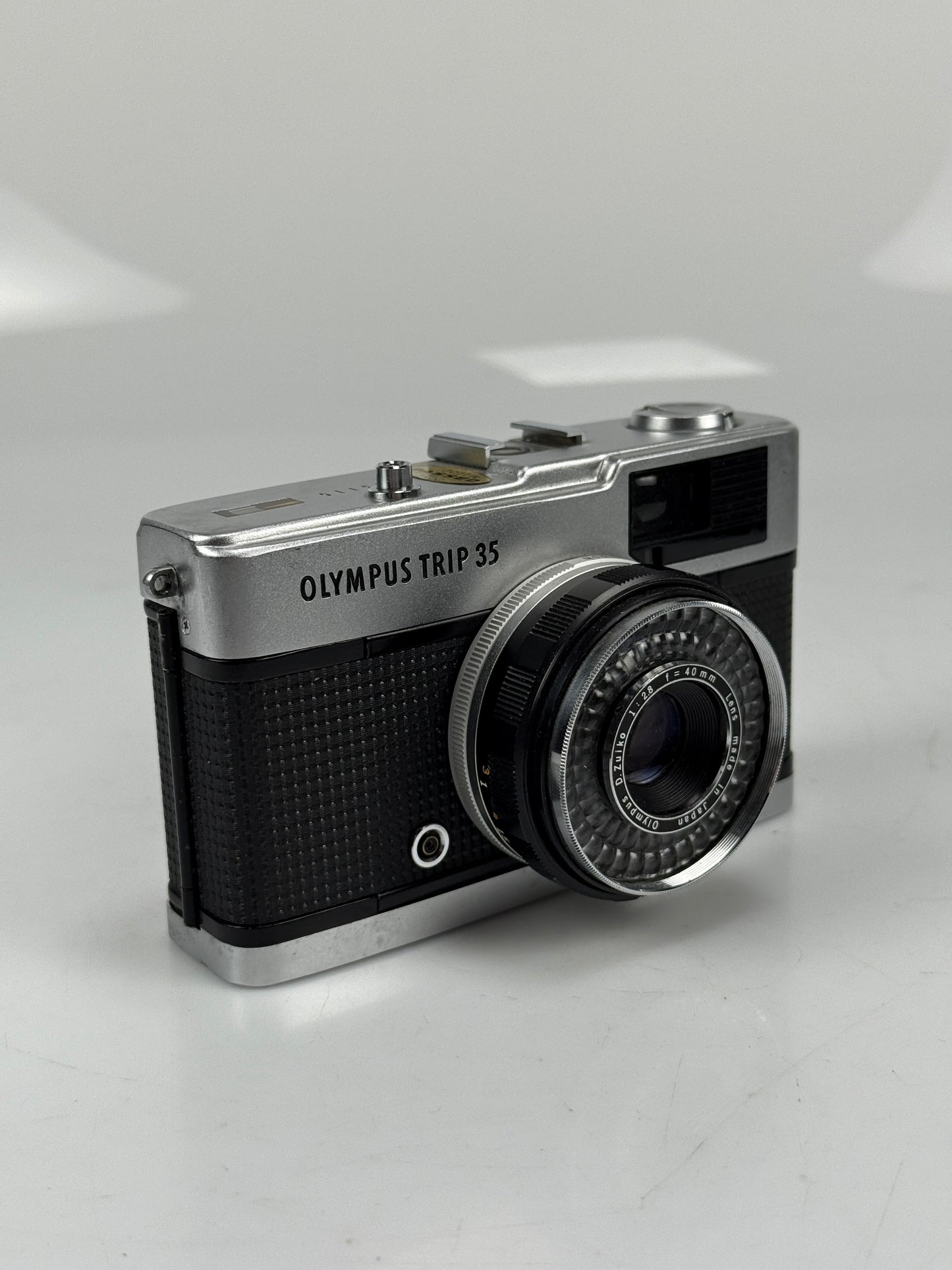 OLYMPUS TRIP 35 35mm D.Zuiko 40mm f2.8 camera