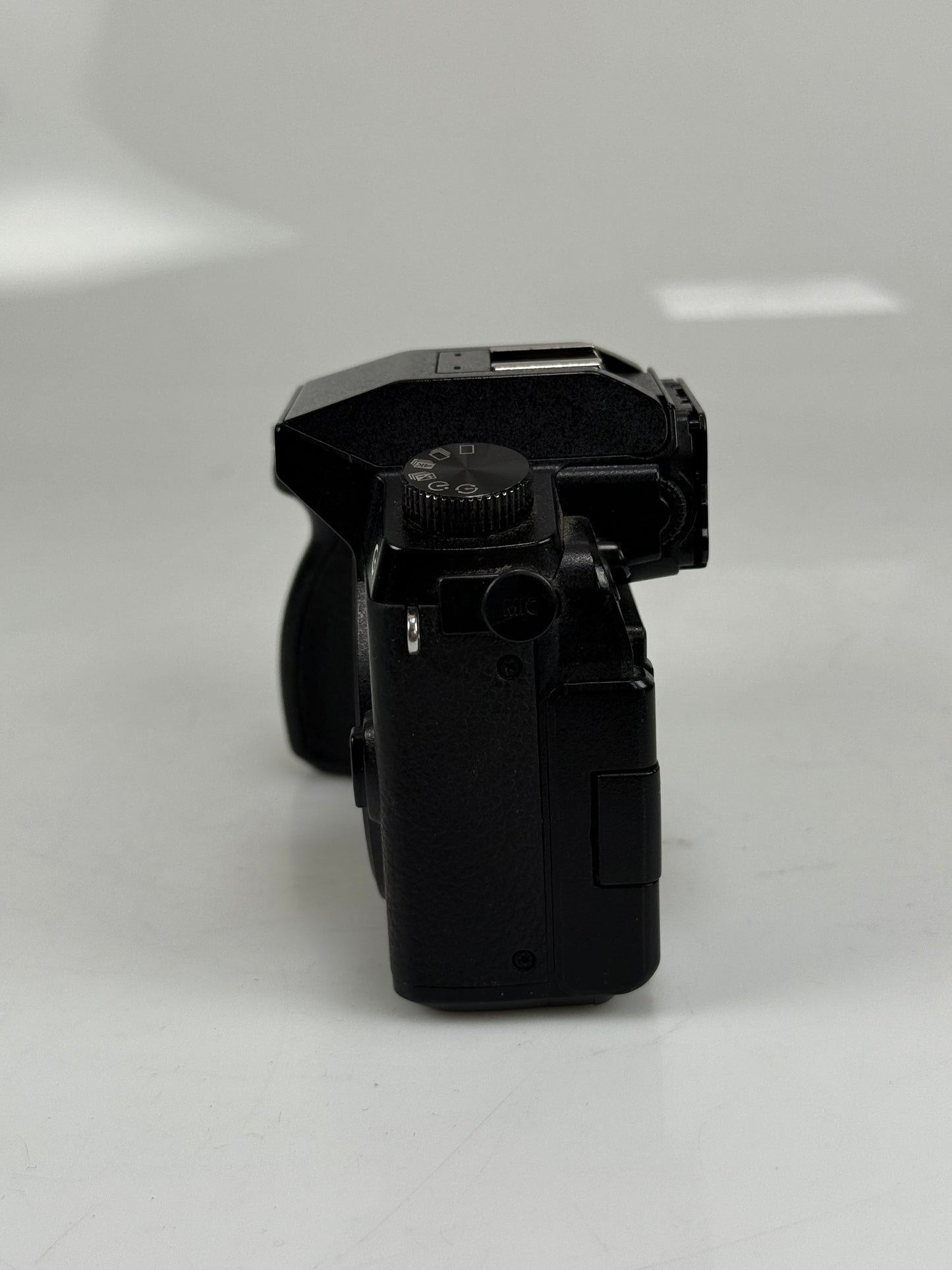 Panasonic Lumix DMC-G7 16MP Mirrorless MFT Digital Camera Body