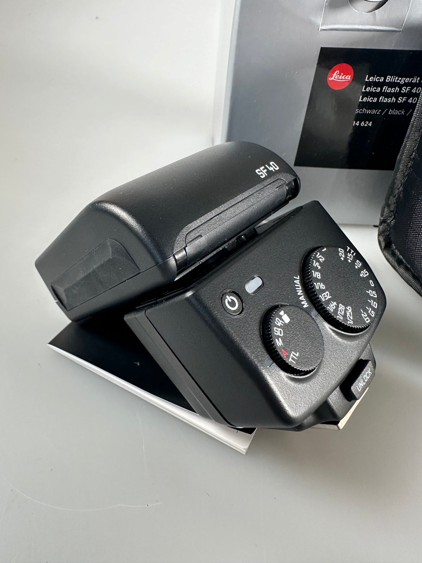 Leica SF-40 SF40 TTL Flash Unit 14624 for SL2 Q2 M10