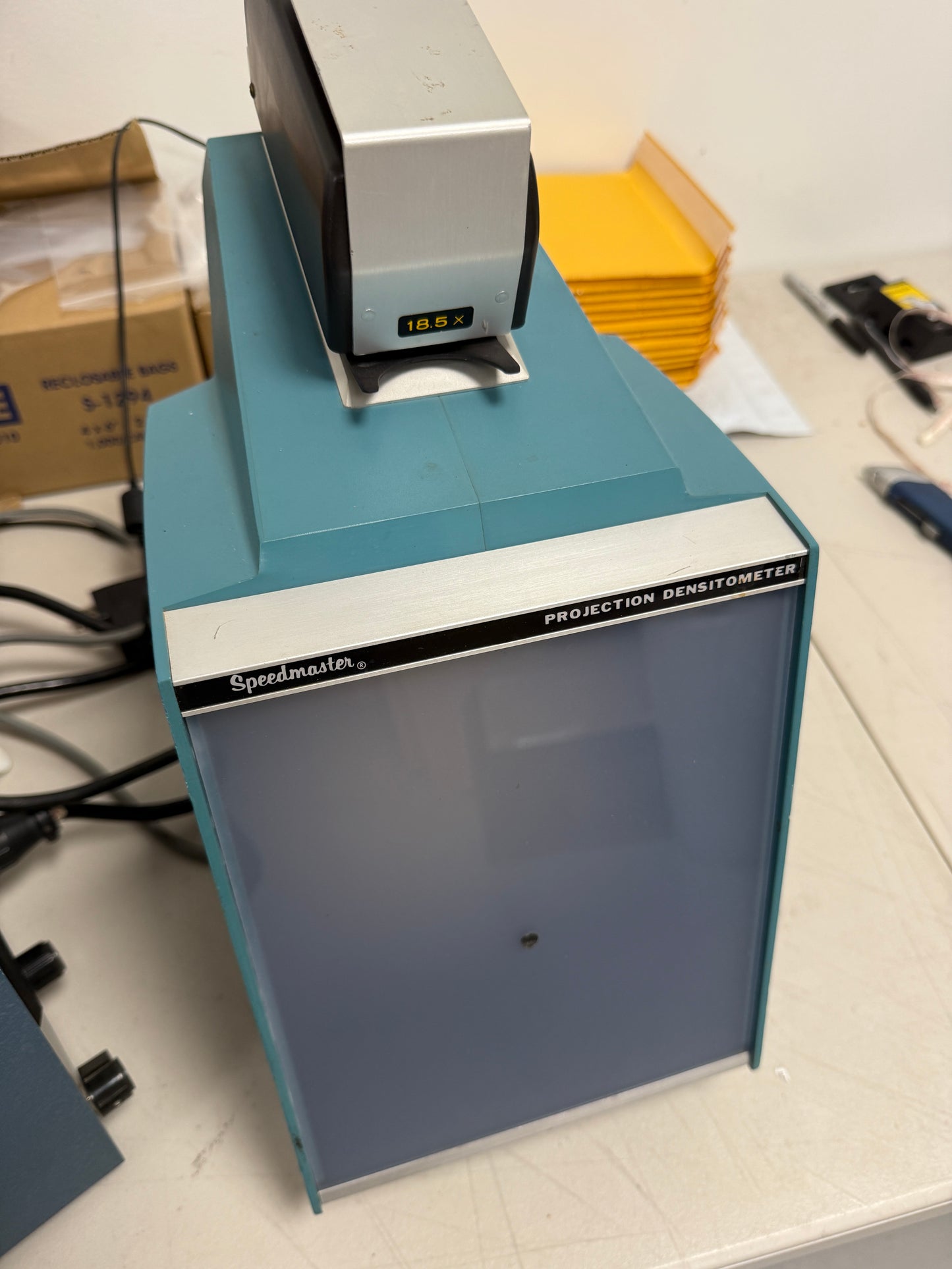 Eseco Speedmaster Solid State Color Densitometer P-95 and Projection