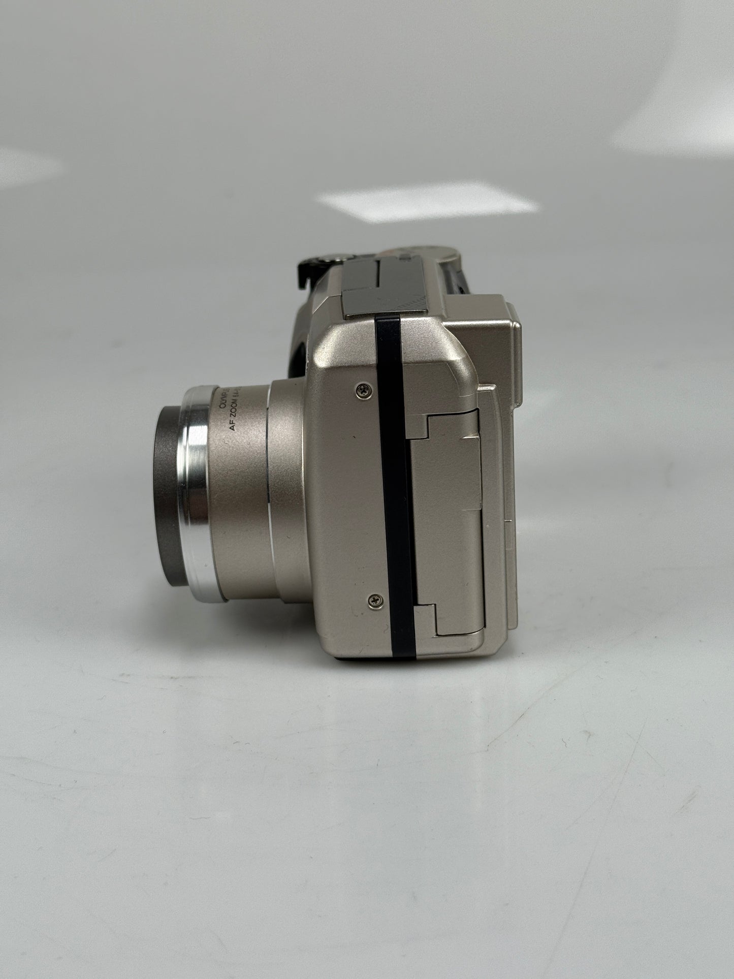 Vintage Olympus Camedia C-720 Ultra Zoom Digital Camera With Case