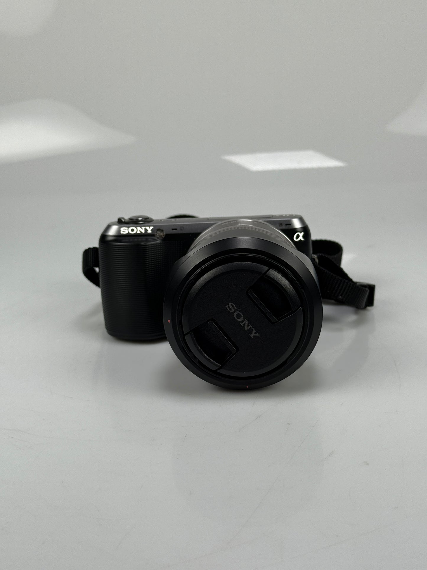 Sony Alpha NEX-C3 16.2 MP Mirrorless Digital Camera silver with 18-55mm lens kit