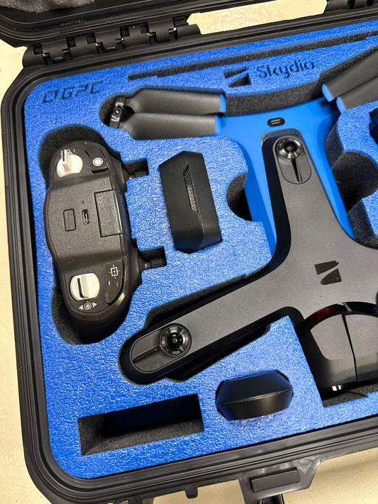 Skydio 2 Drone Bundle SDRC2V1 – 3 Batteries, Controller, Charger, Case, Beacon