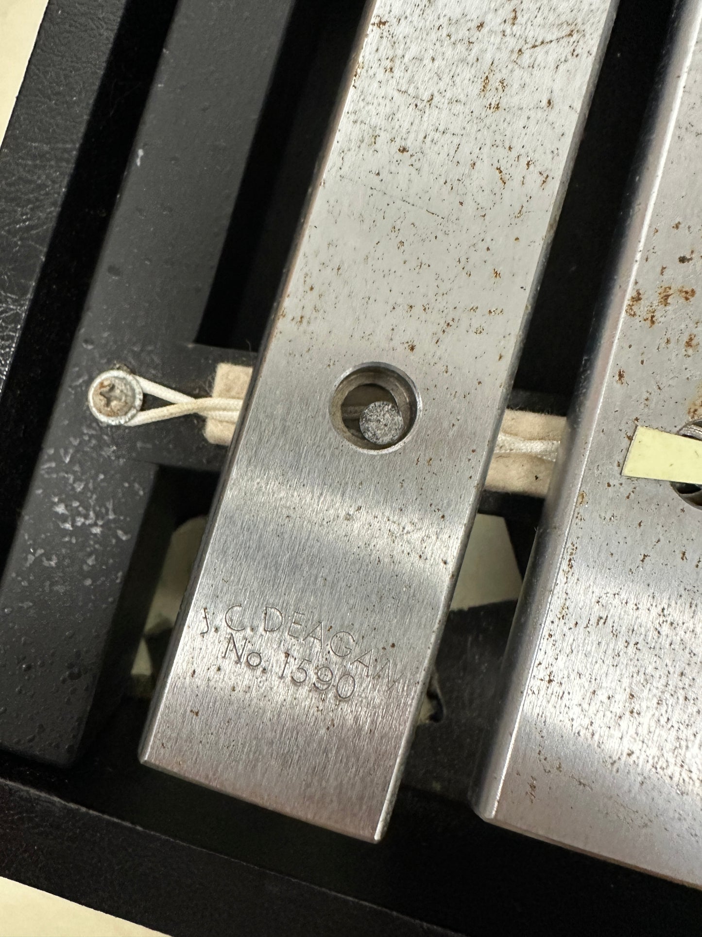 Deagan model 1590 B glockenspiel 2.5 octave instrument