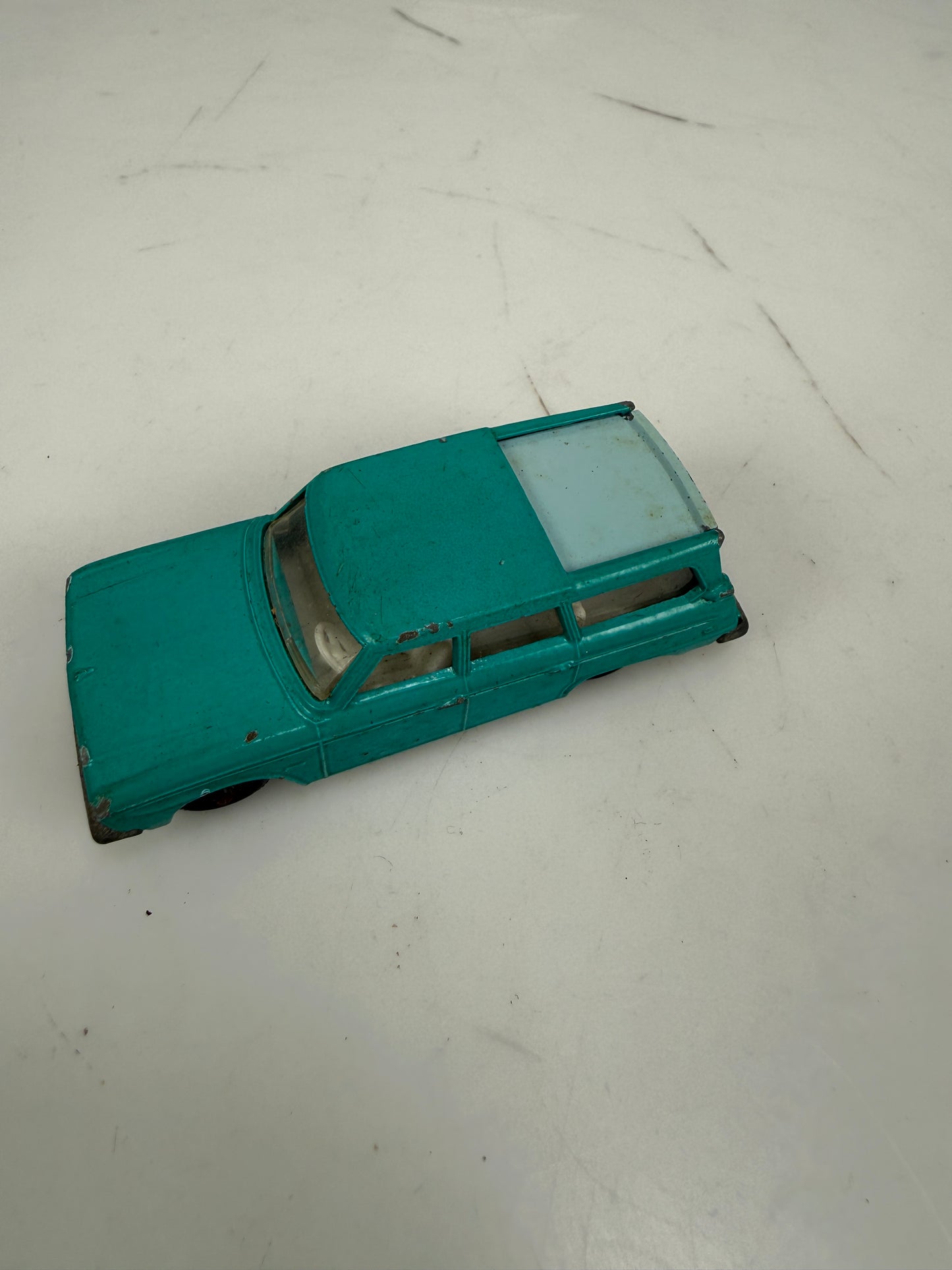 Vintage Lesney Matchbox # 42 Studebaker Lark Wagonaire with Figure