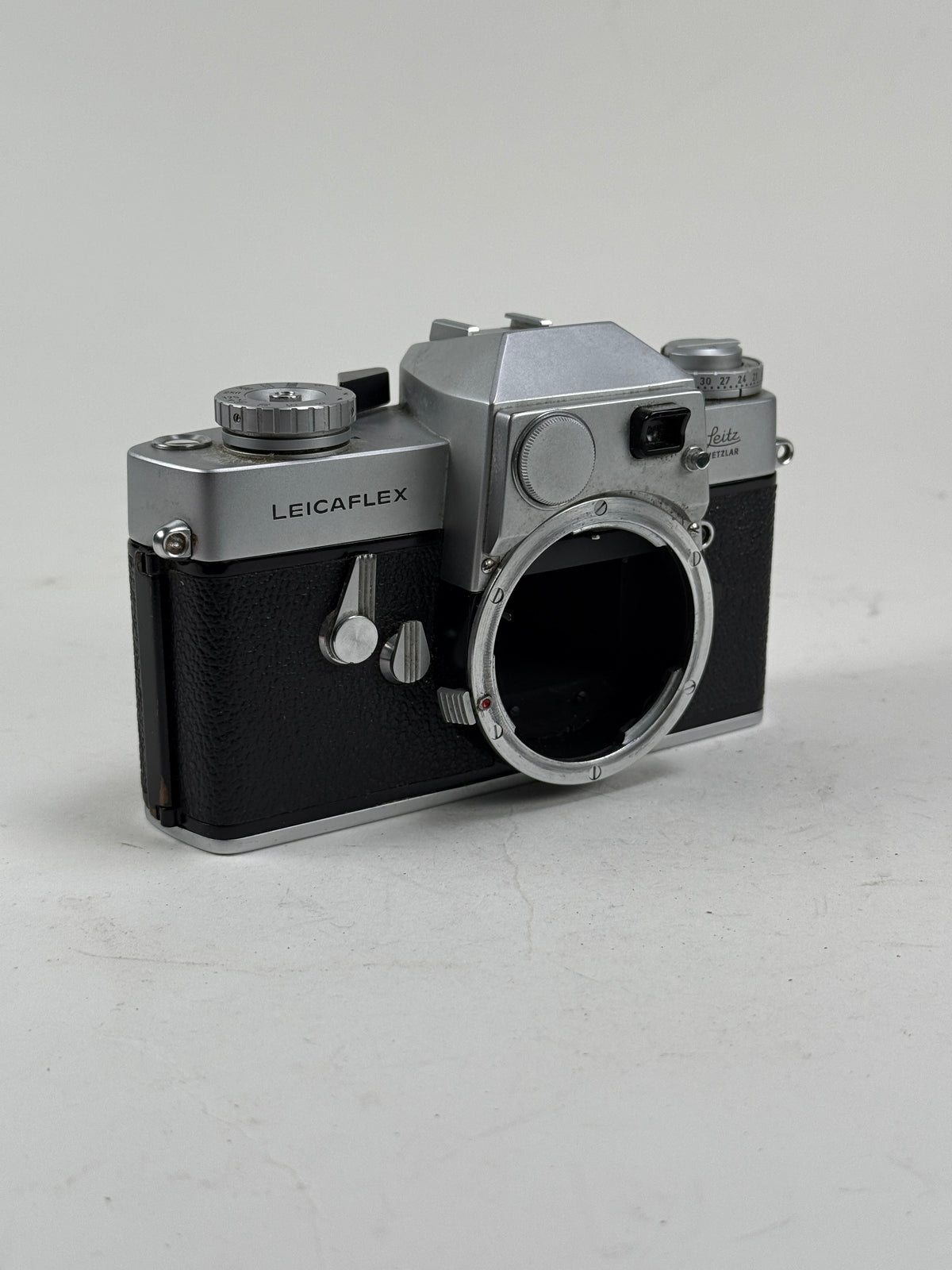 Leicaflex SL Chrome Body 35mm film camera